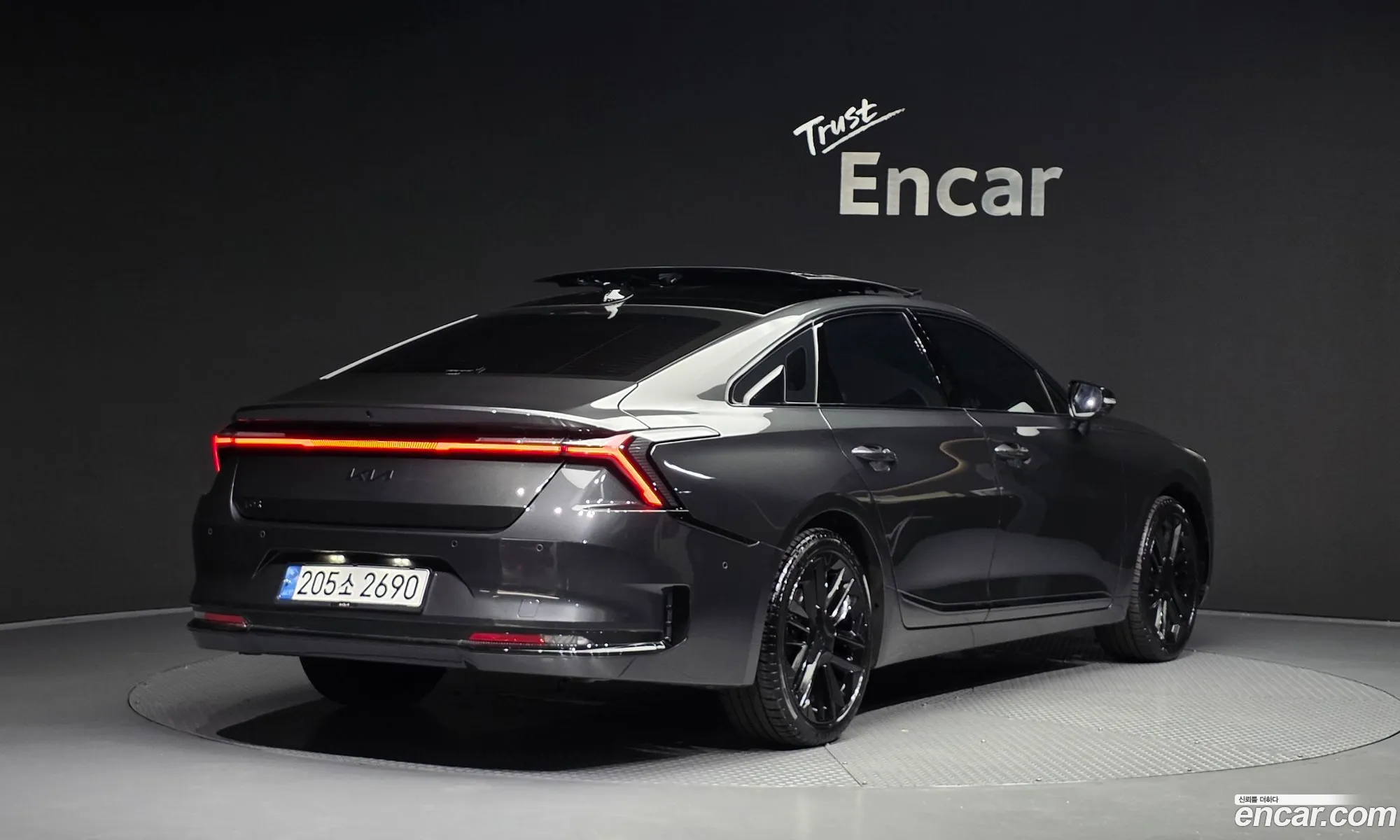 Kia K8 Hybrid 2024 — 37