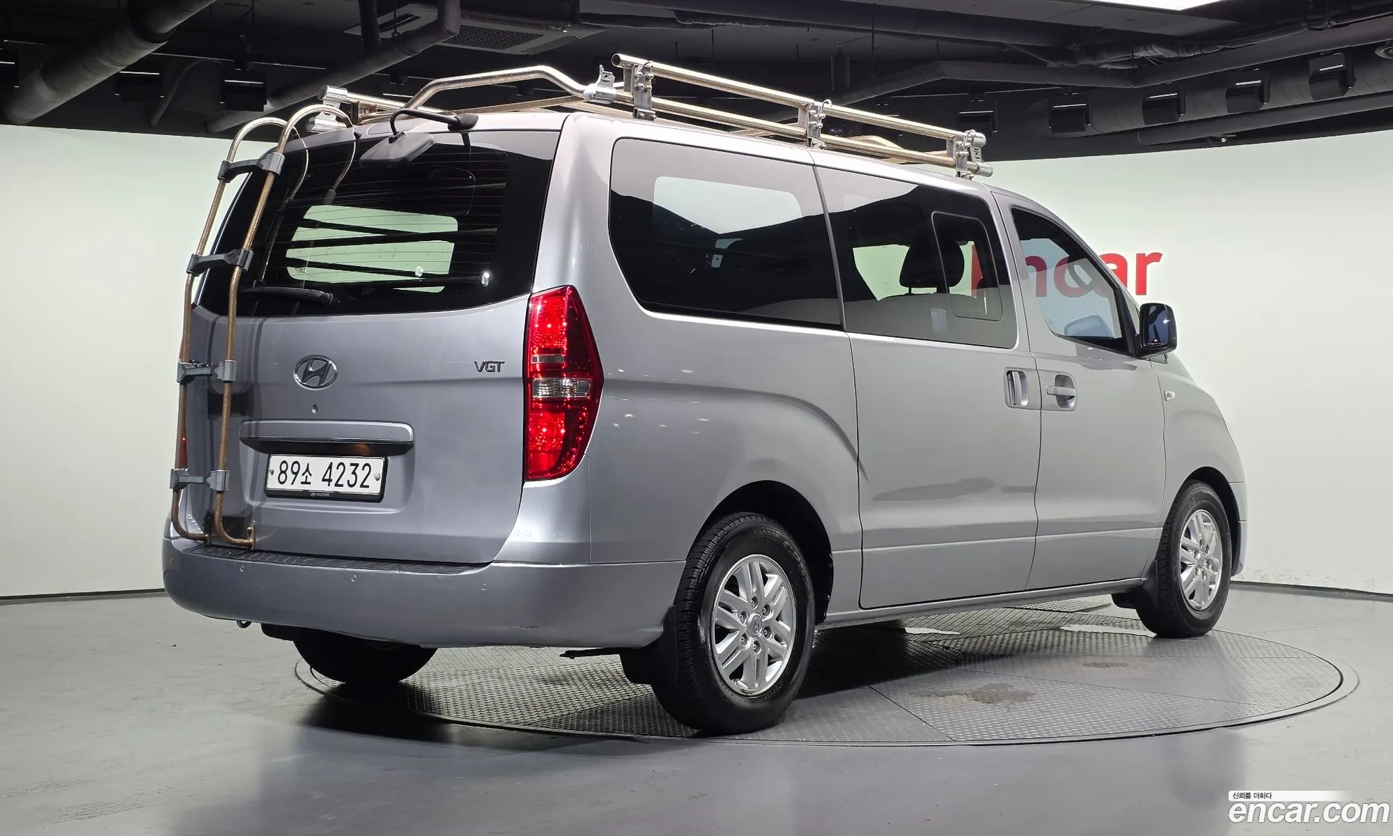 Hyundai Grand Starex 2017 — 17