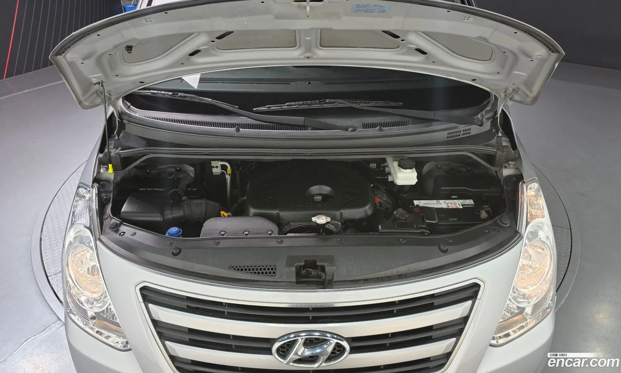 Hyundai Grand Starex 2017 — 18