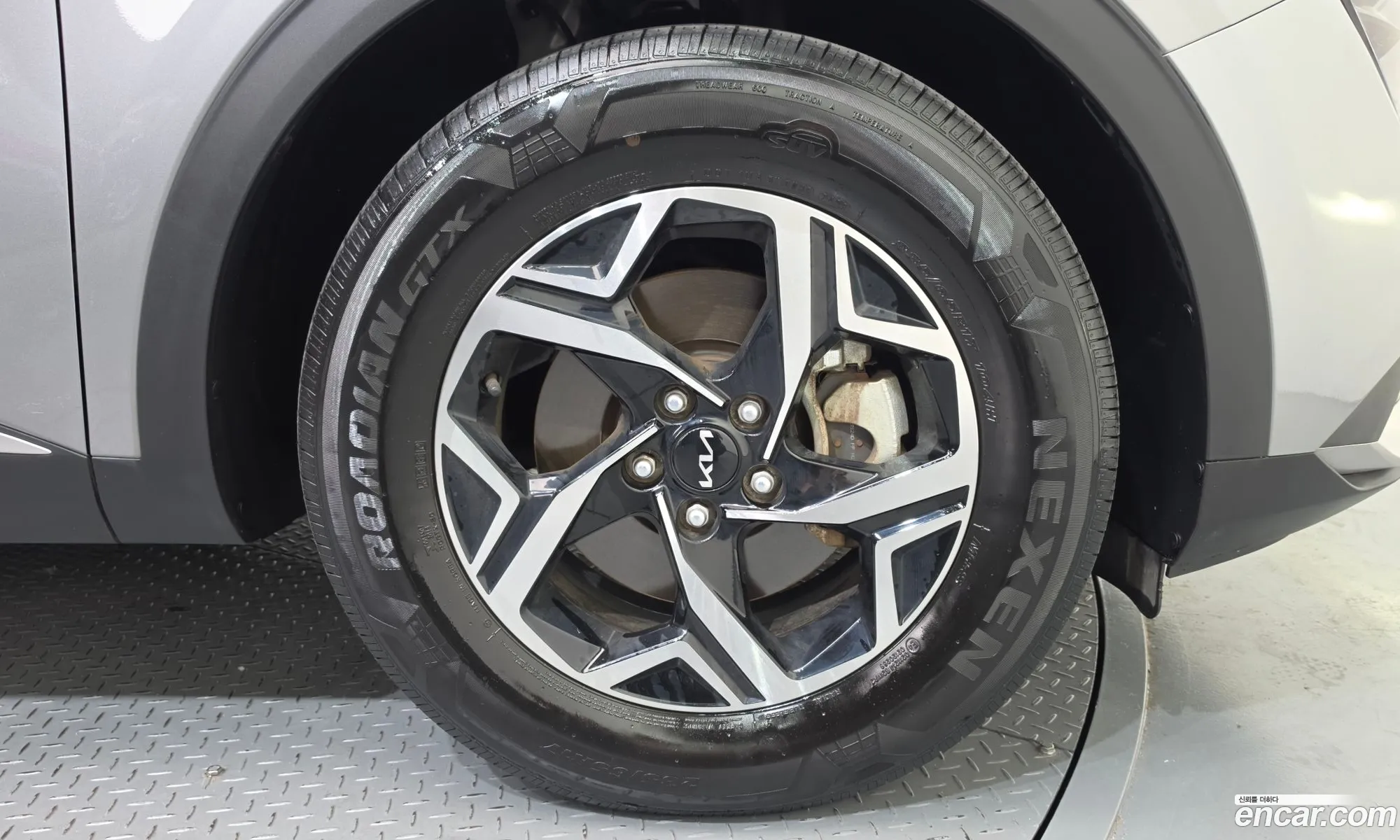 Kia Sportage 2023 KNAPV81CDPK201892 — 17