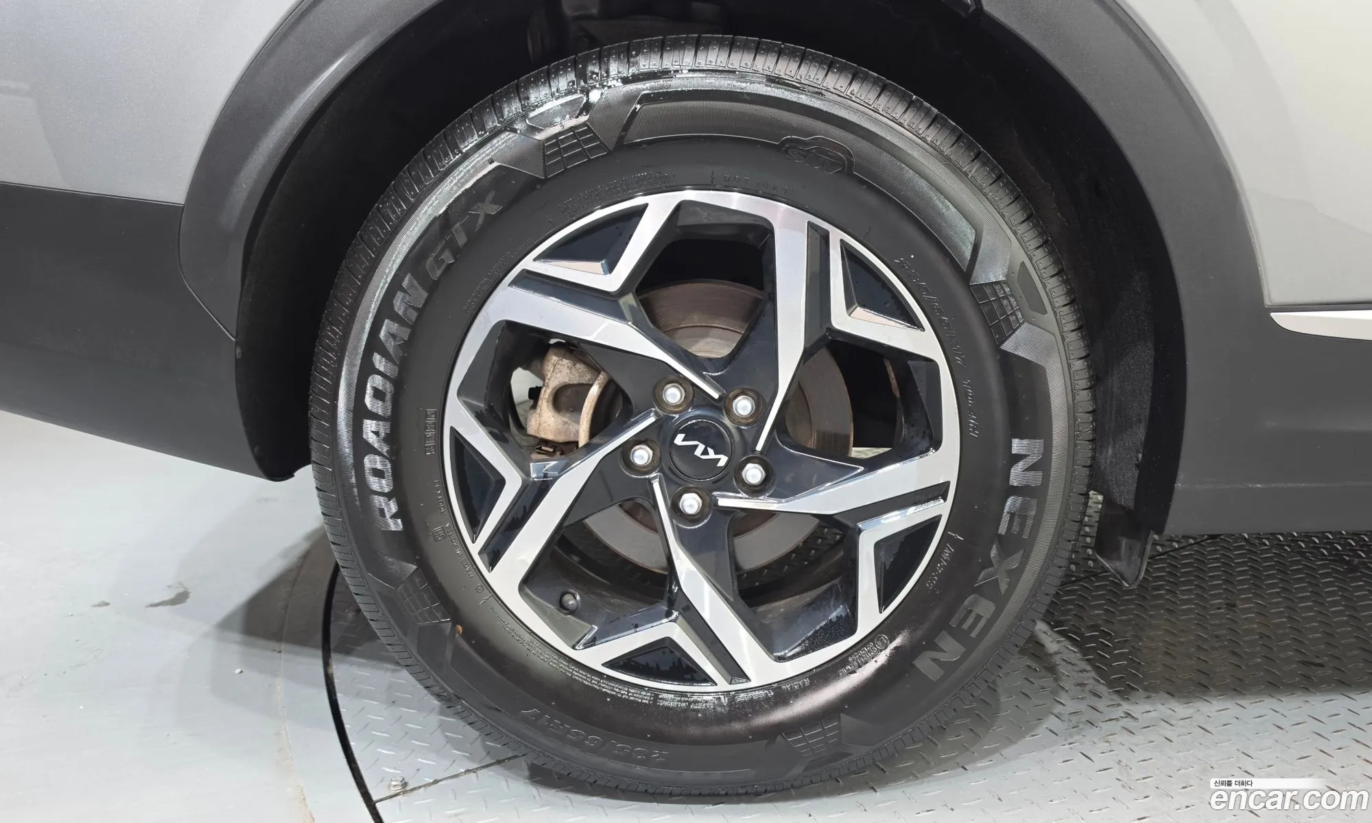 Kia Sportage 2023 KNAPV81CDPK201892 — 9