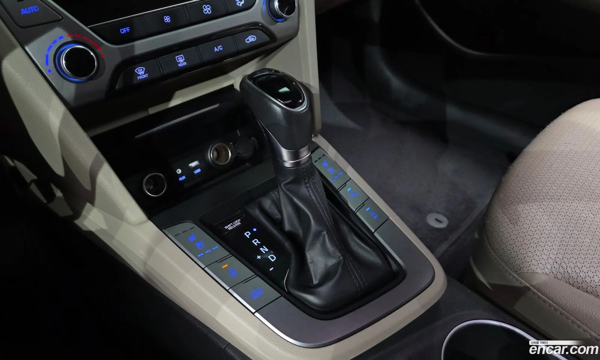 Hyundai Elantra AD 2016 — 18