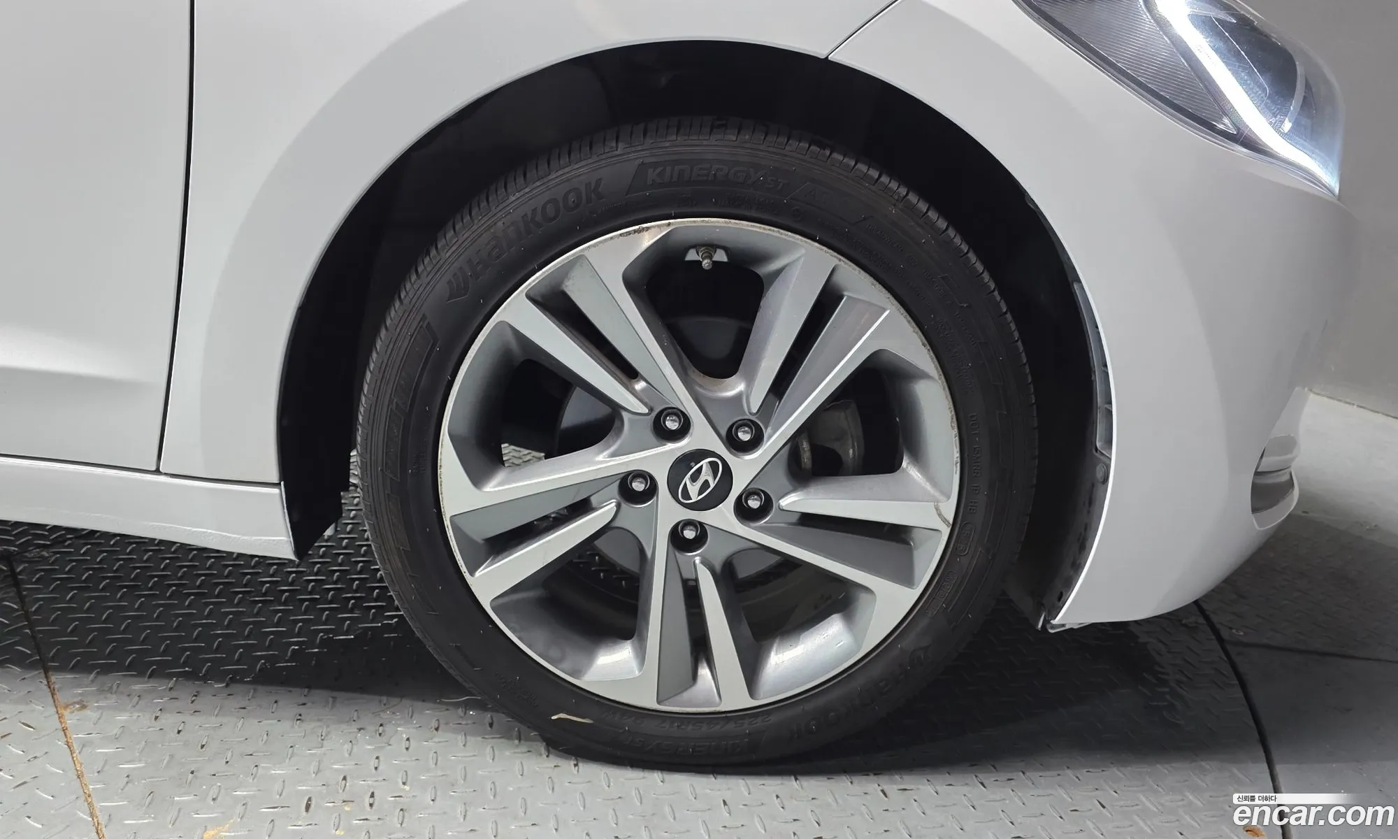 Hyundai Elantra AD 2016 — 2