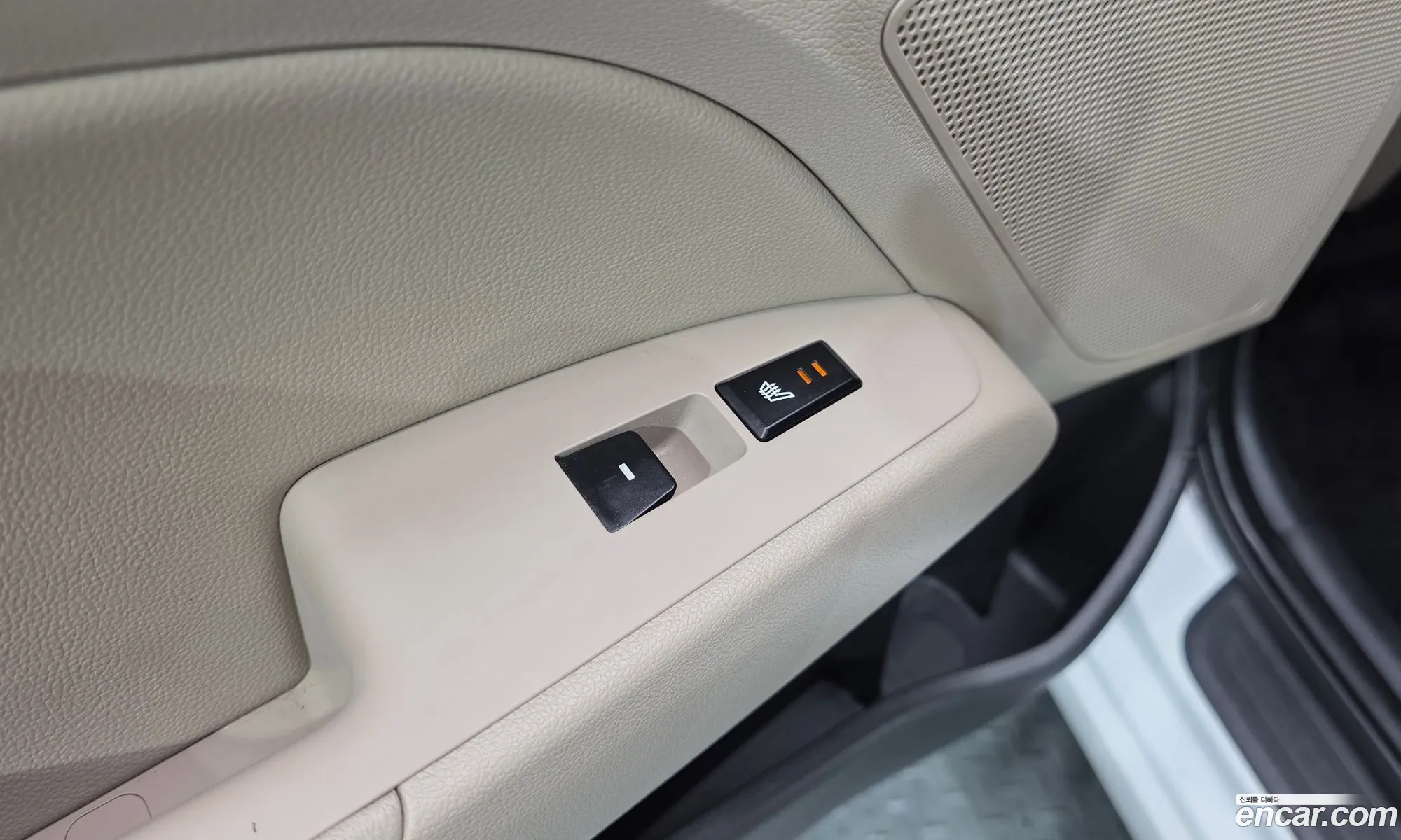 Hyundai Elantra AD 2016 — 32