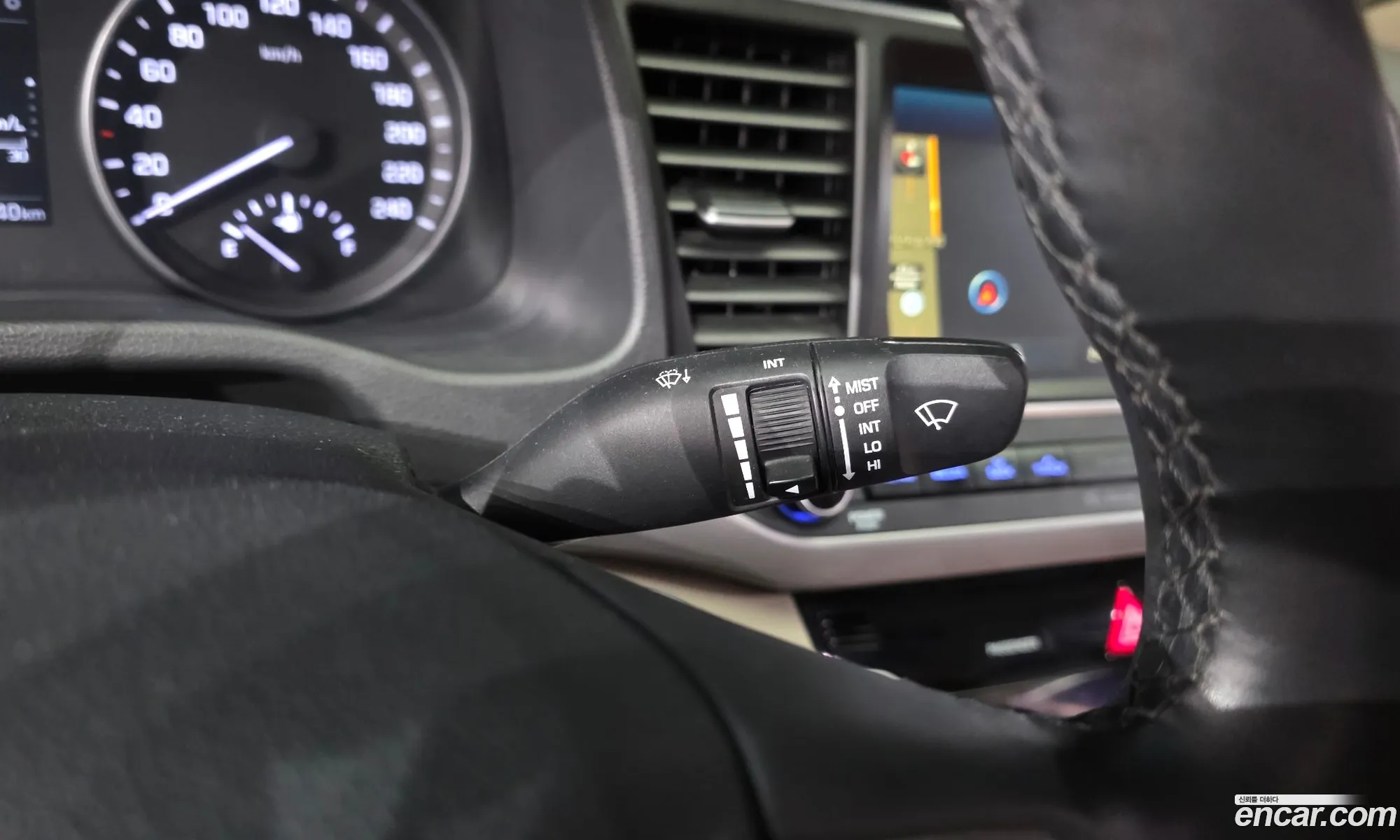 Hyundai Elantra AD 2016 — 23