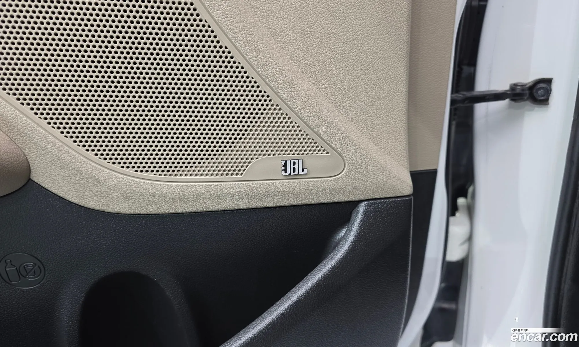 Hyundai Elantra AD 2016 — 27