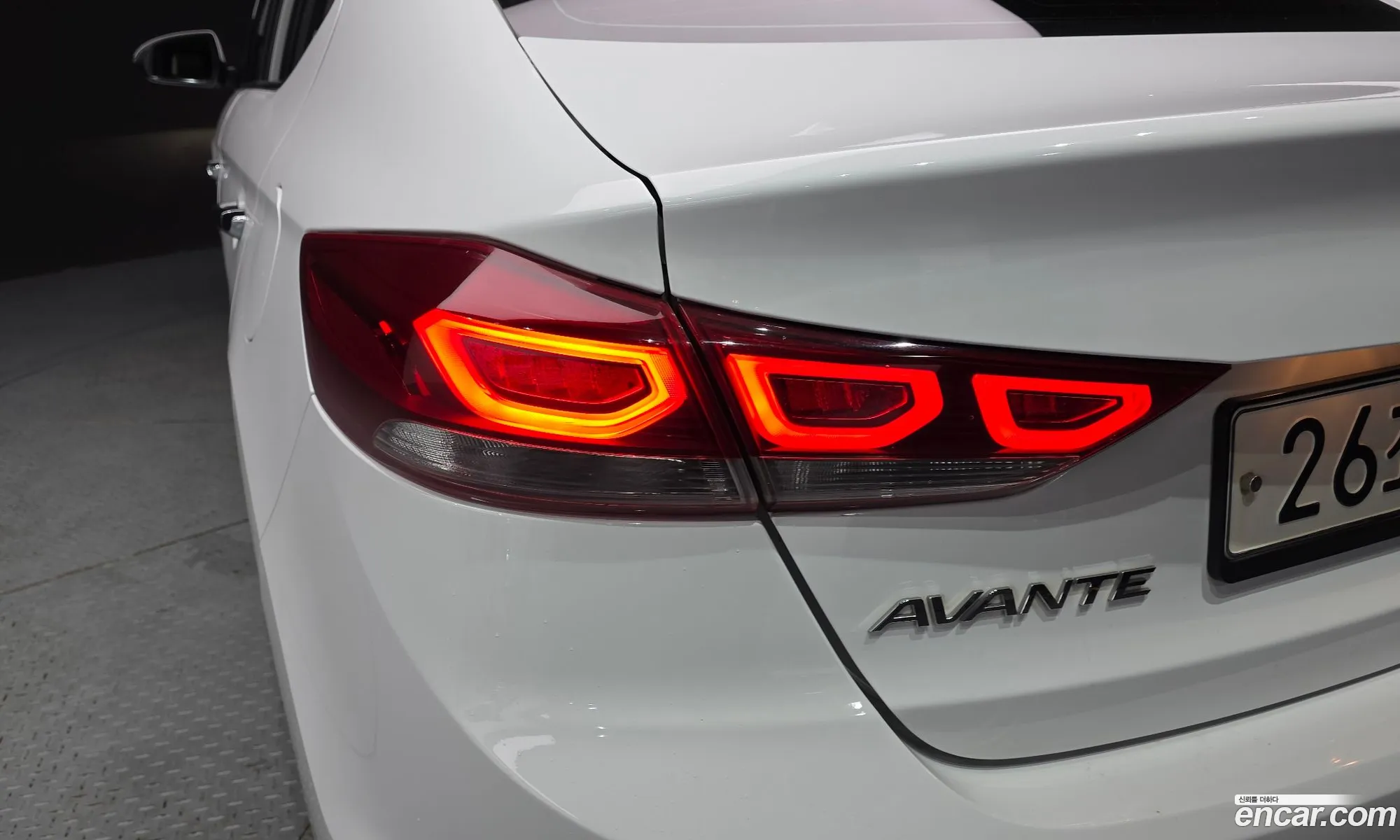 Hyundai Elantra AD 2016 — 6