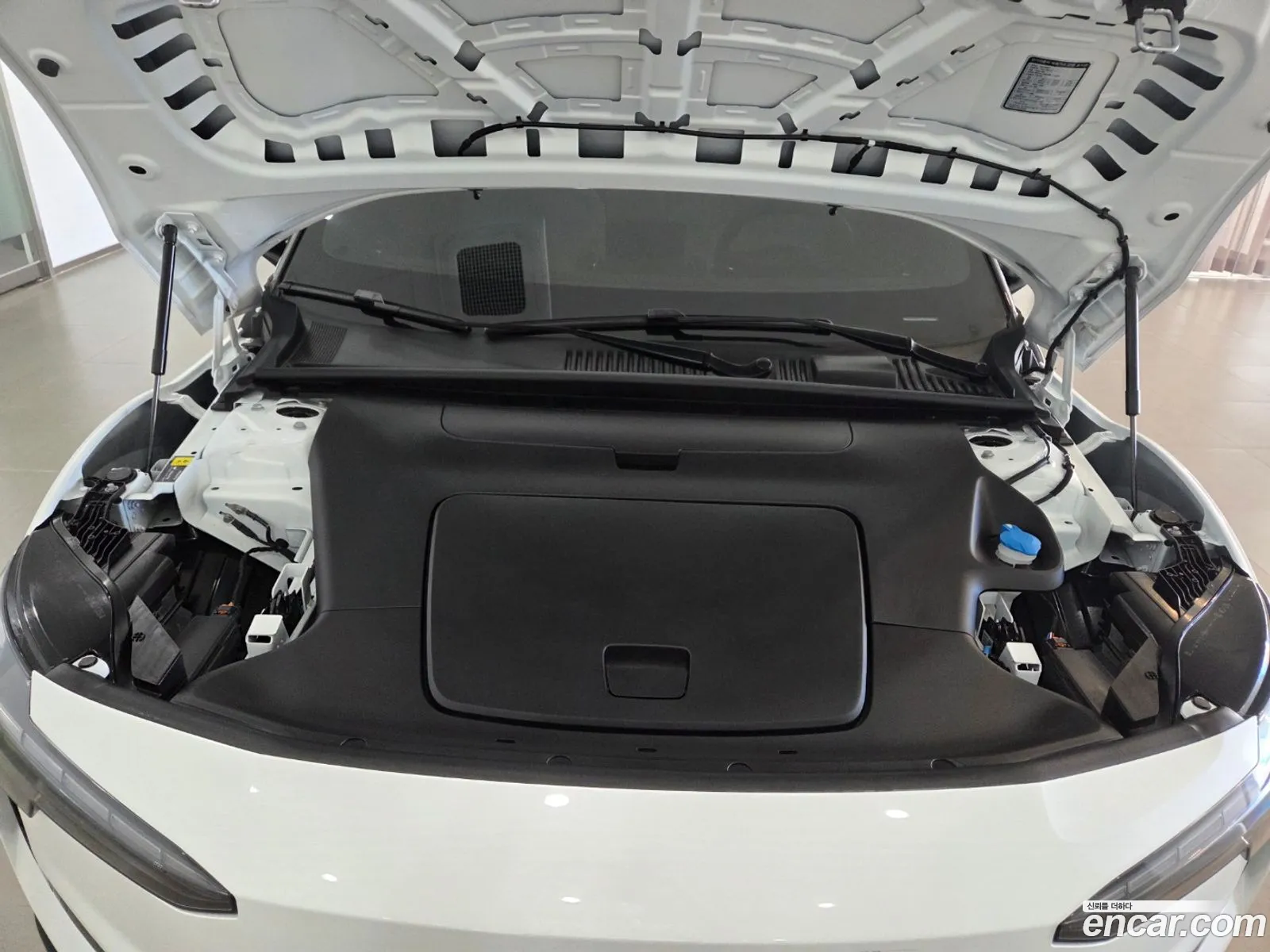 Volvo EX30 2025 — 13