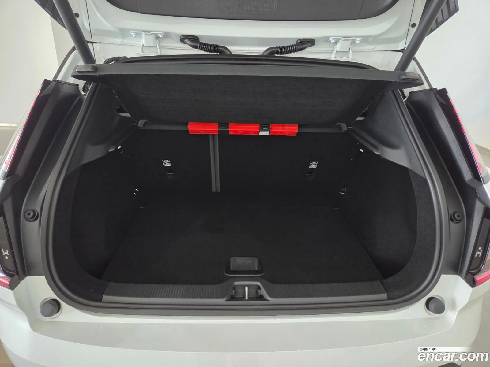Volvo EX30 2025 — 19