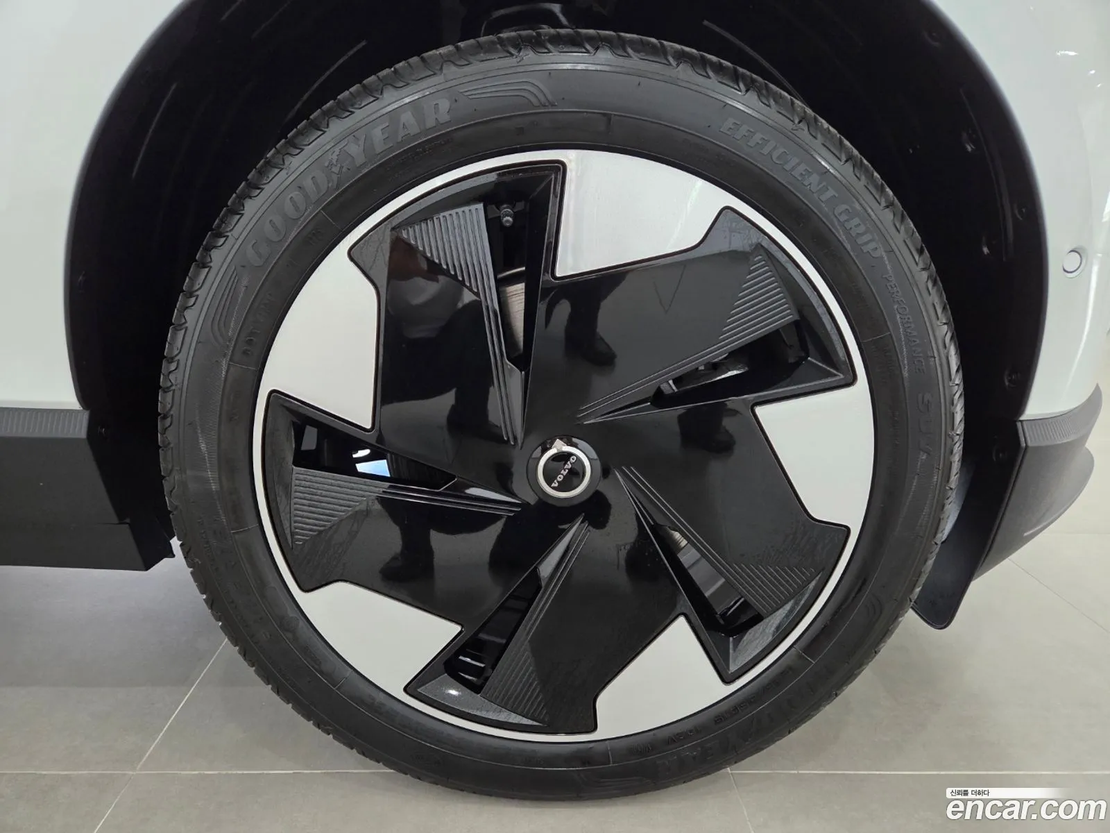 Volvo EX30 2025 — 7