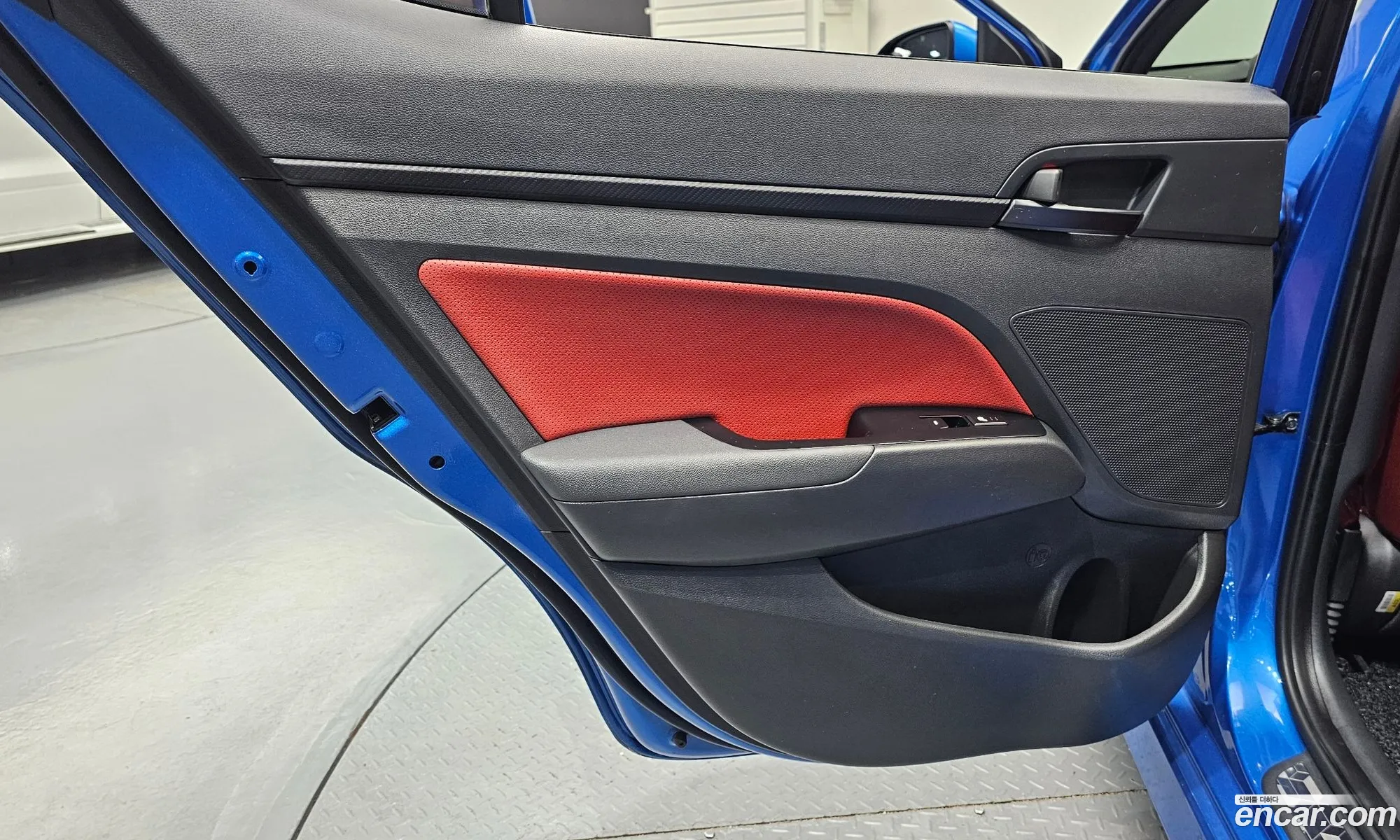 Hyundai Elantra AD 2016 — 16