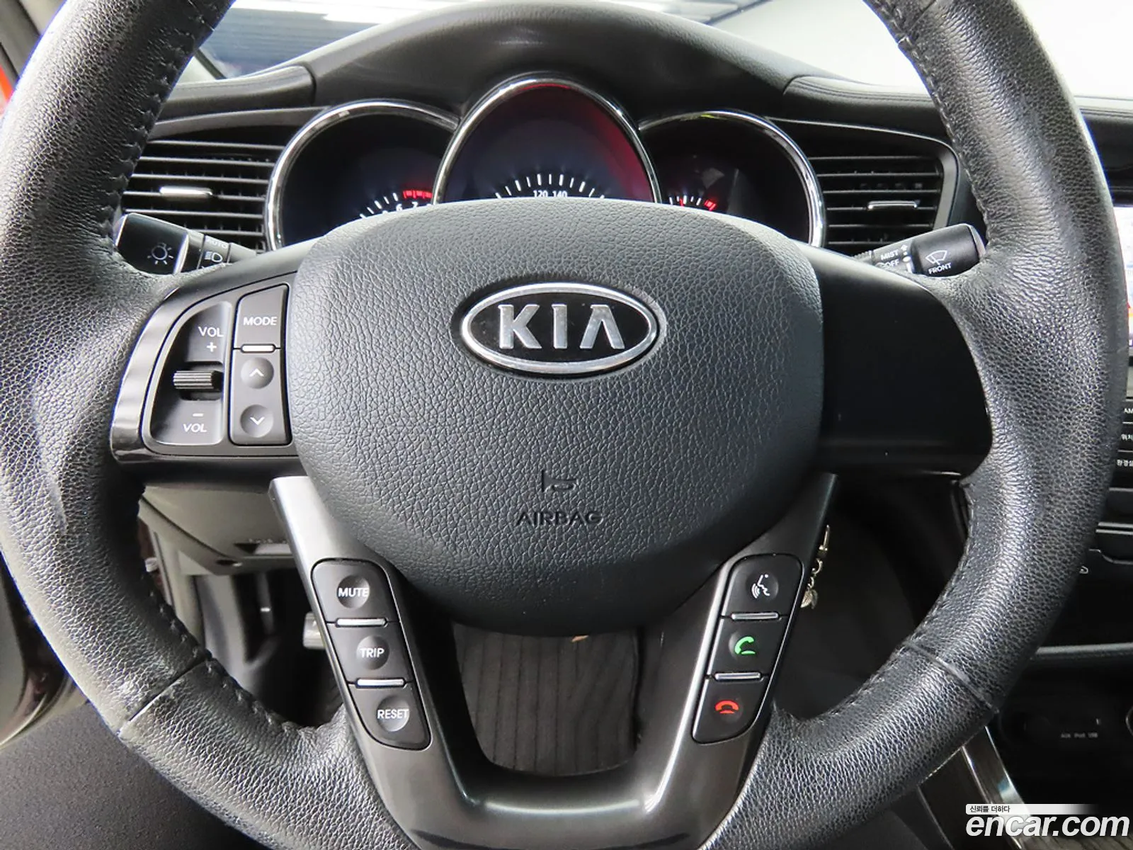 Kia K5 2011 — 13
