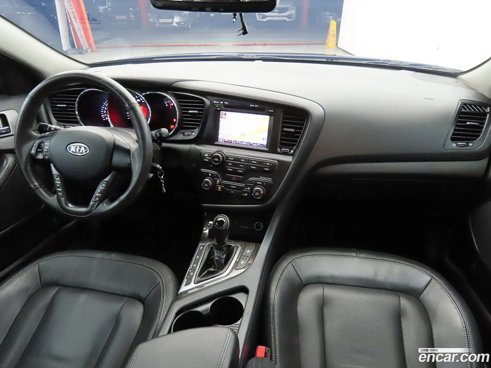 Kia K5 2011 — 2