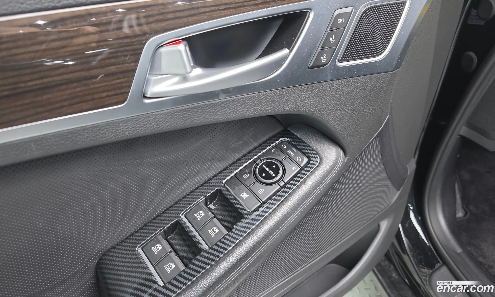 Genesis G80 2016 — 28