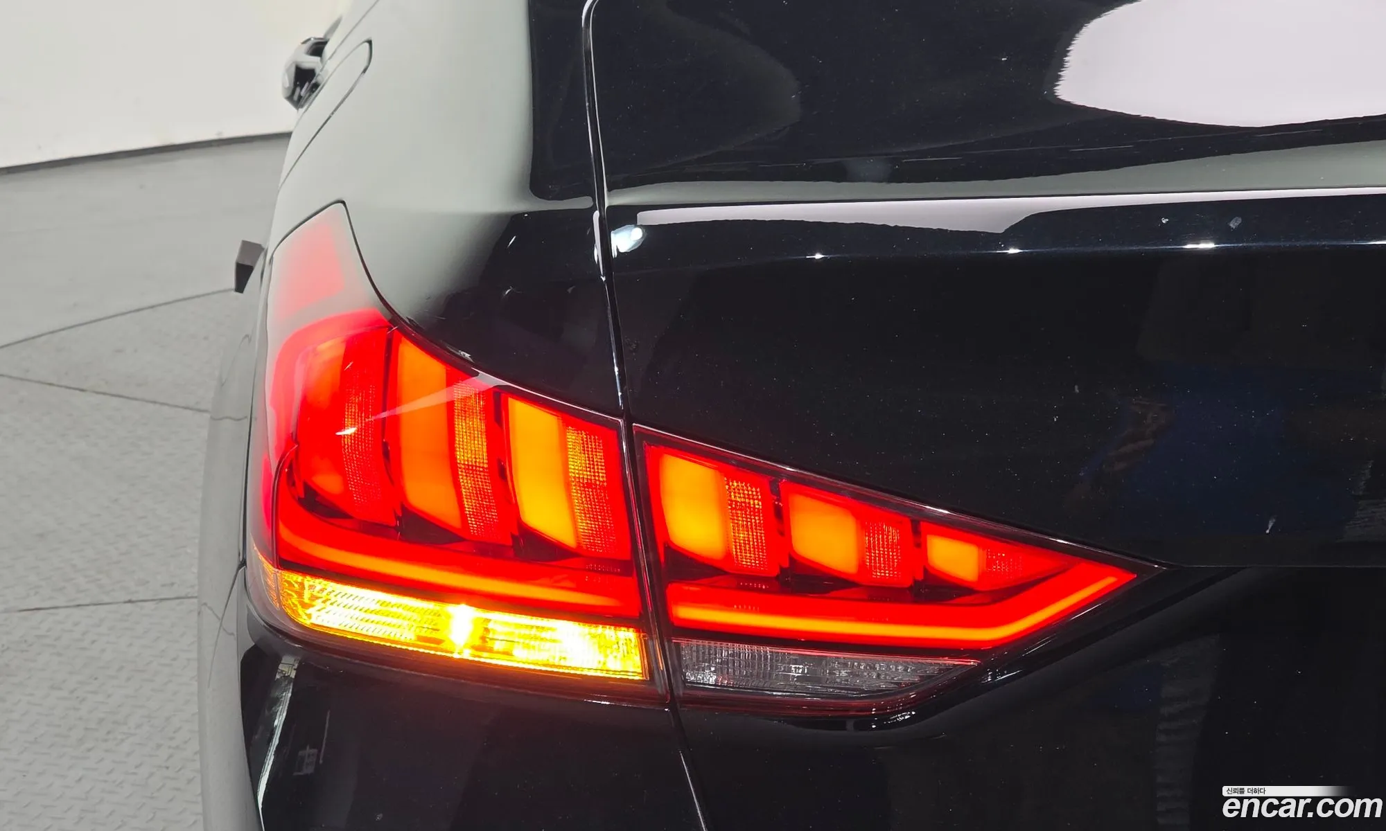 Genesis G80 2016 — 29