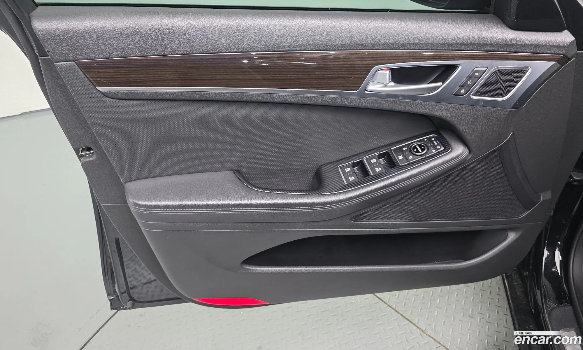 Genesis G80 2016 — 19