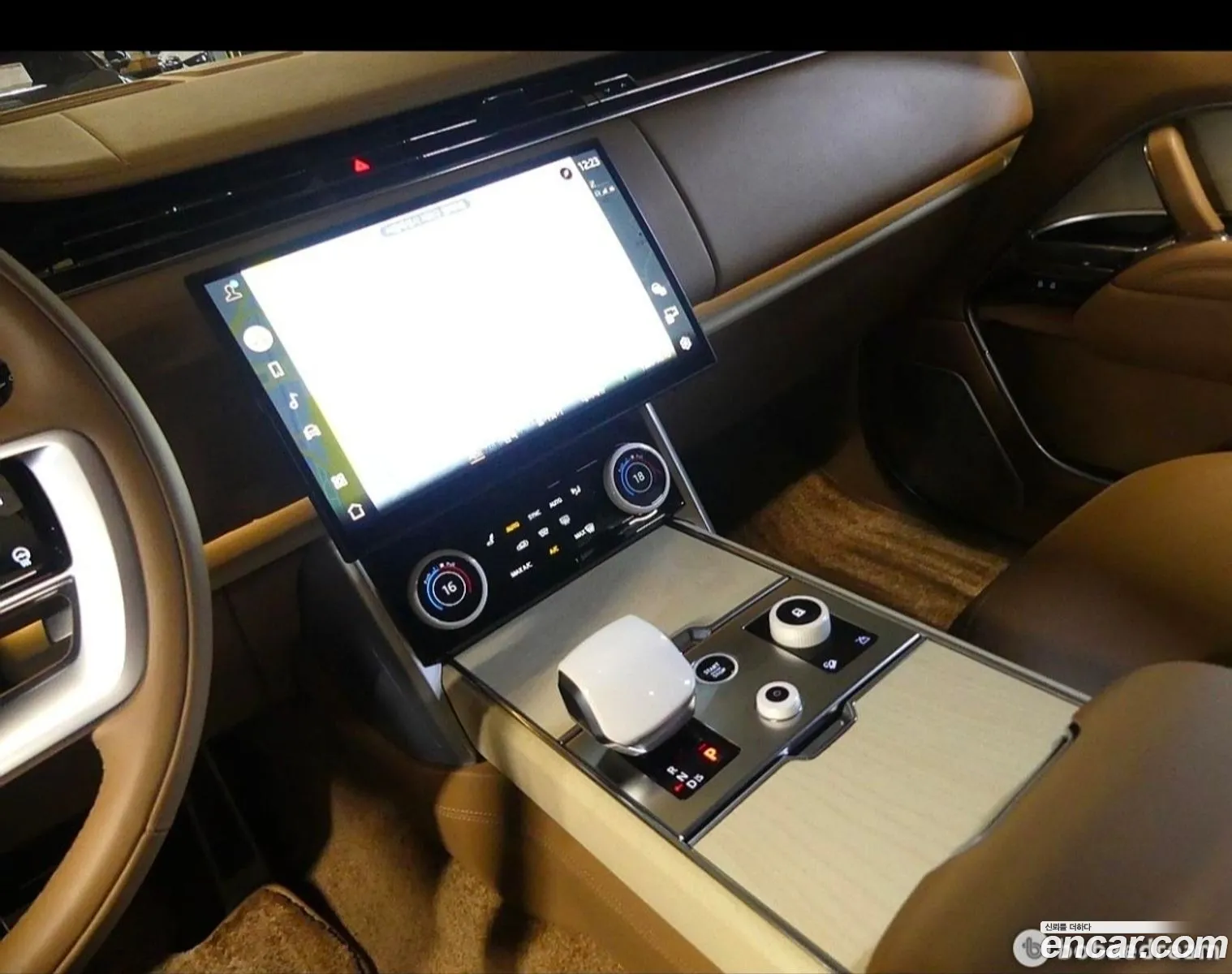 Land Rover Range Rover 2023 — 20