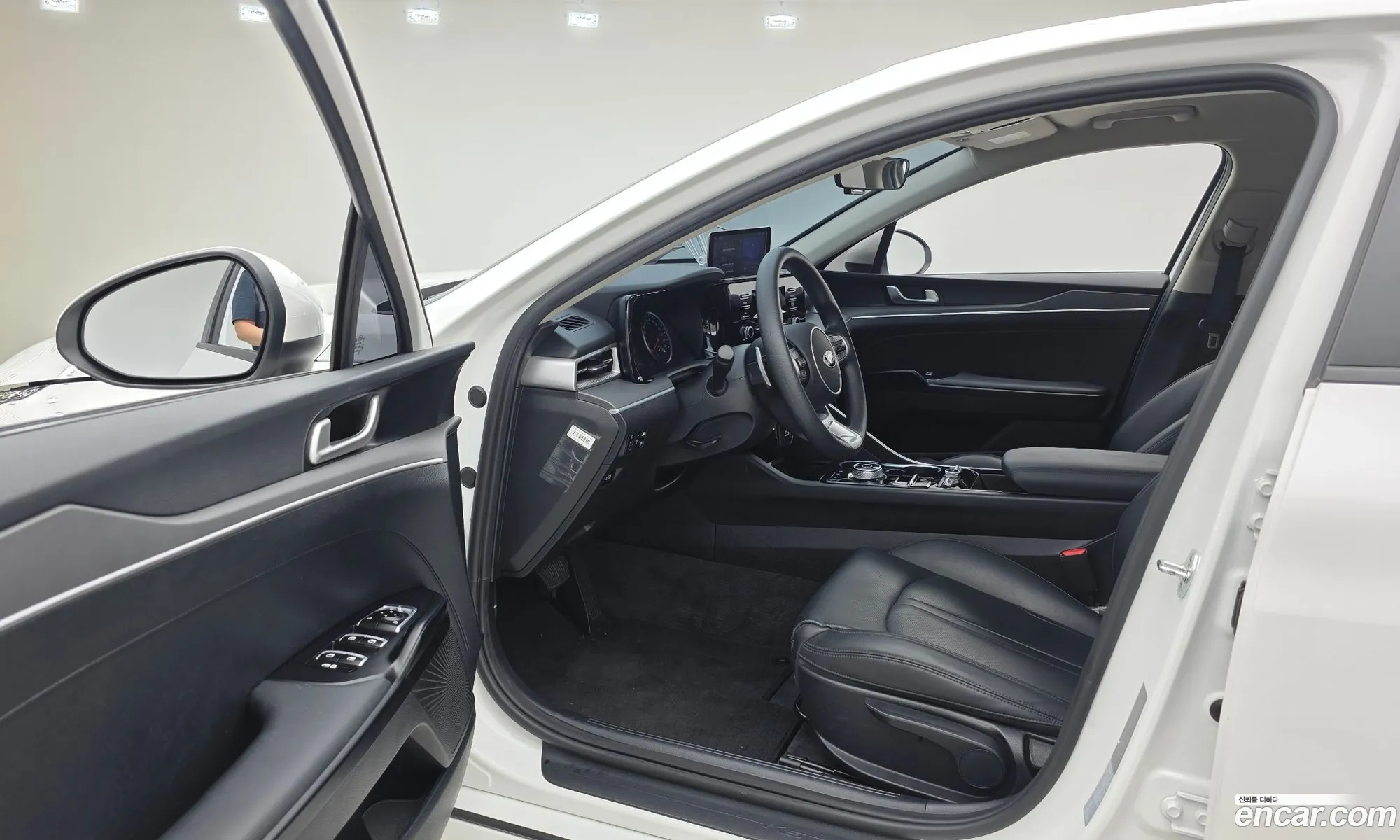 Kia K5 2021 KNAG141ABMA149629 — 15