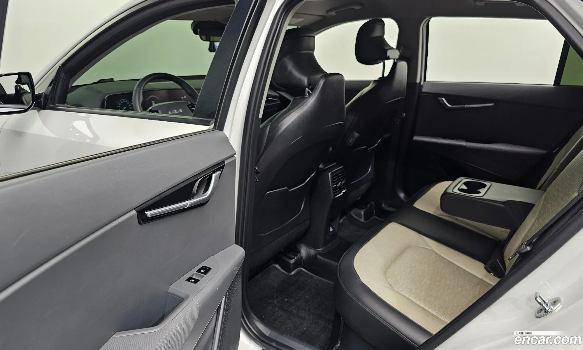 Kia Niro 2022 KNACT81EGNA044681 — 9