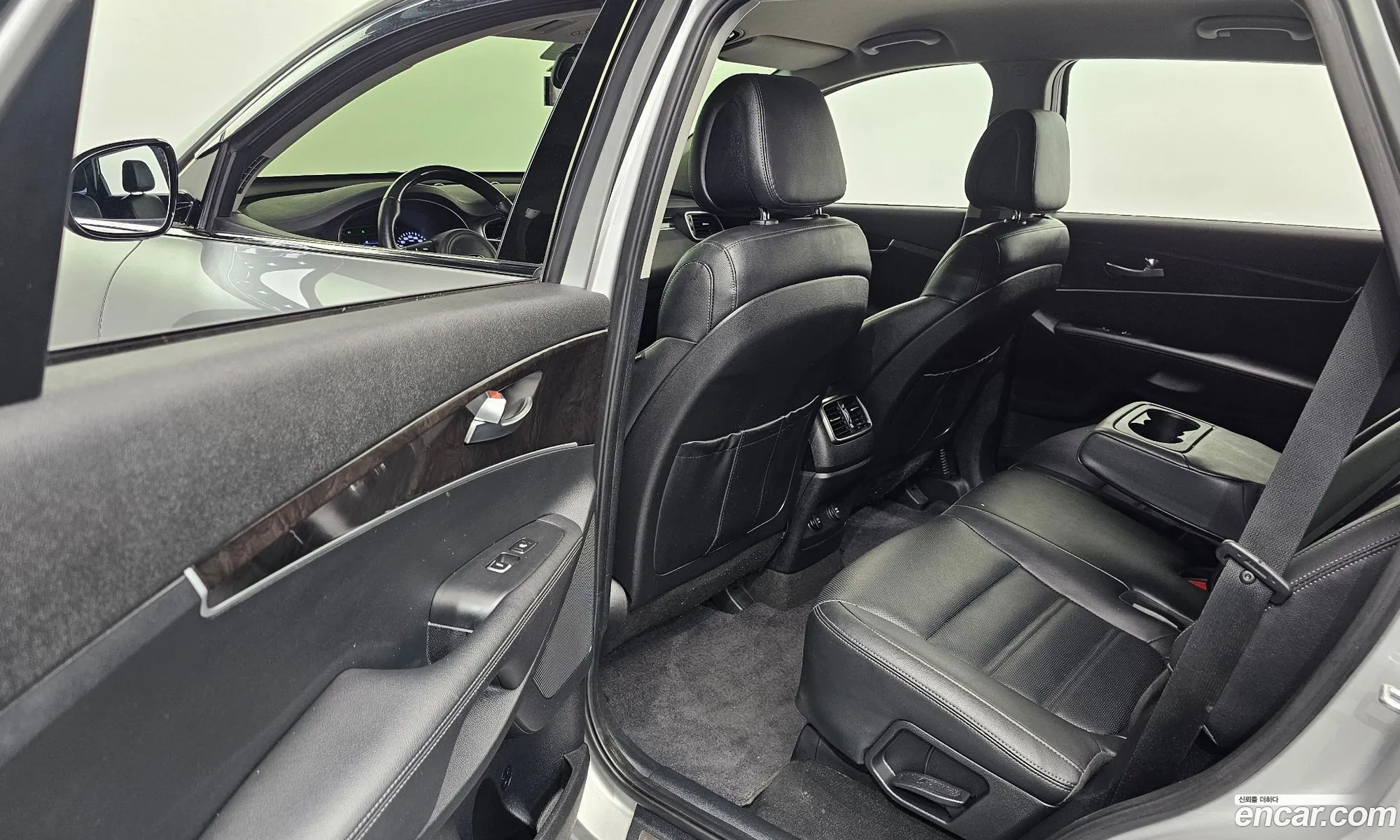 Kia Sorento 2017 KNAPS81BDHA333289 — 10