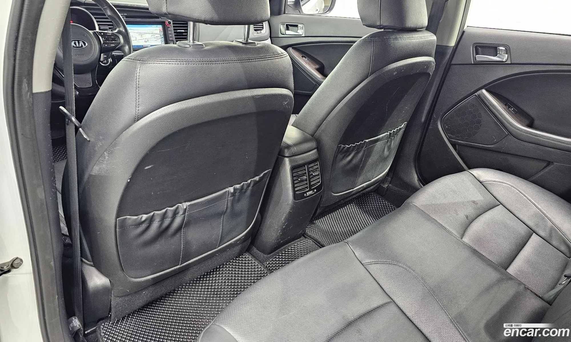 Kia K5 2014 KNAGN418BFA543121 — 27