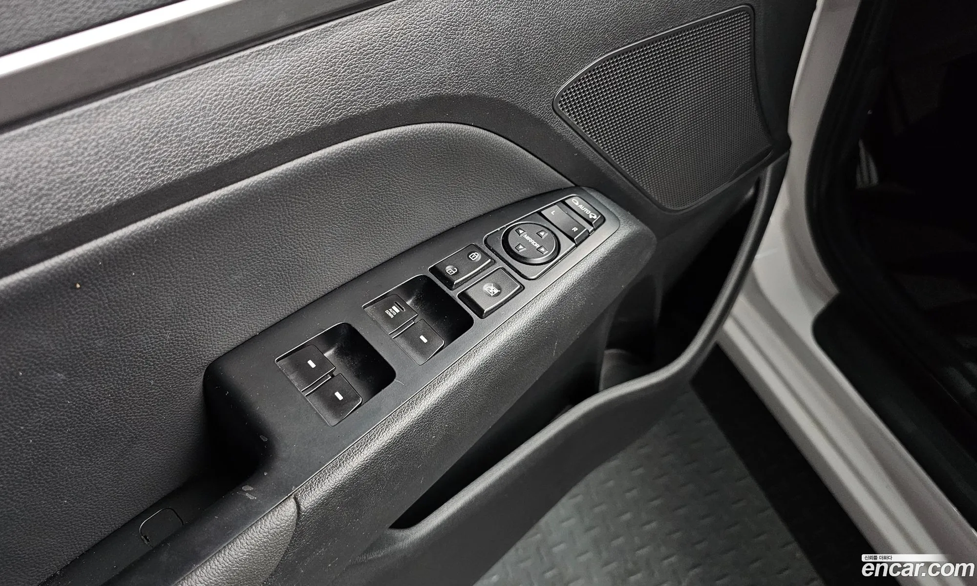 Hyundai Elantra AD 2015 KMHD741DBGU036562 — 19