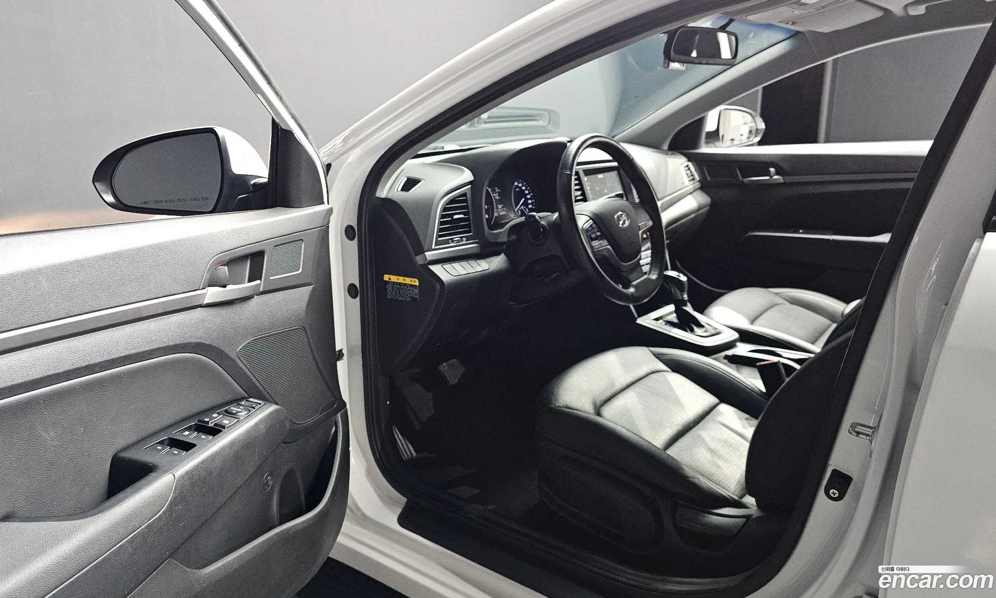 Hyundai Elantra AD 2015 KMHD741DBGU036562 — 9
