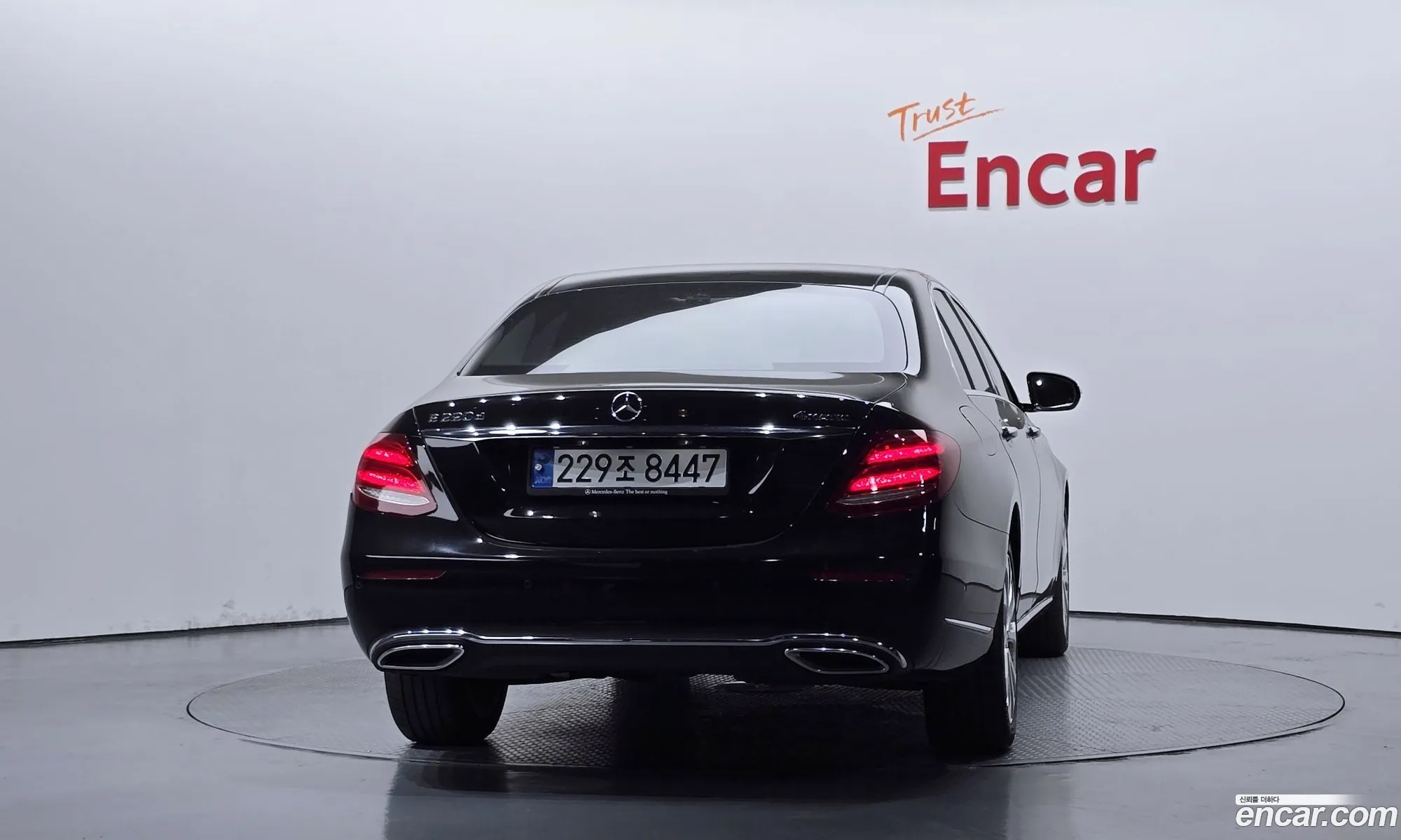 Mercedes-Benz E-Class W213 2019 WDDZF0FB1KA523738 — 3