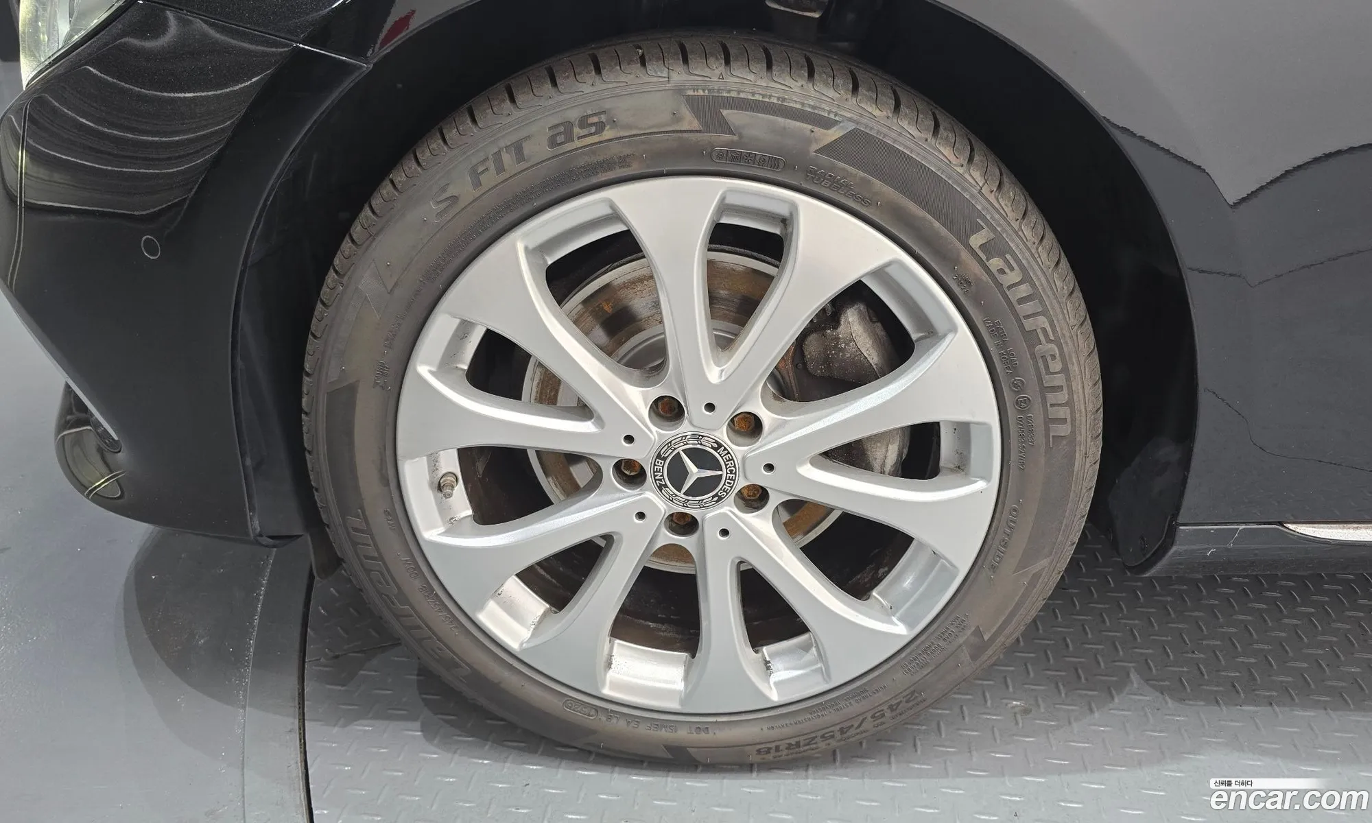 Mercedes-Benz E-Class W213 2019 WDDZF0FB1KA523738 — 29