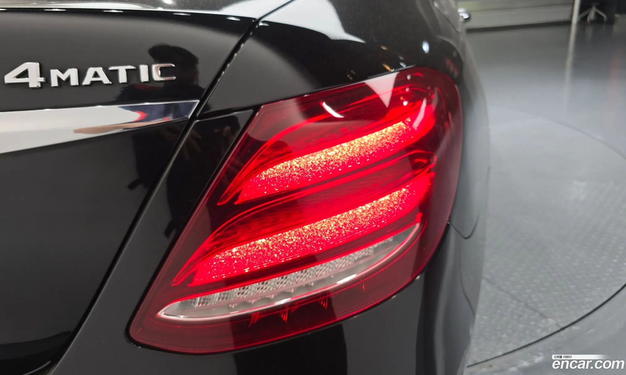 Mercedes-Benz E-Class W213 2019 WDDZF0FB1KA523738 — 32