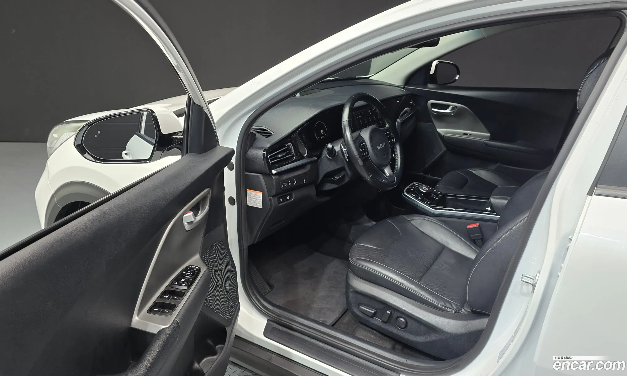 Kia Niro Plus 2022 — 19