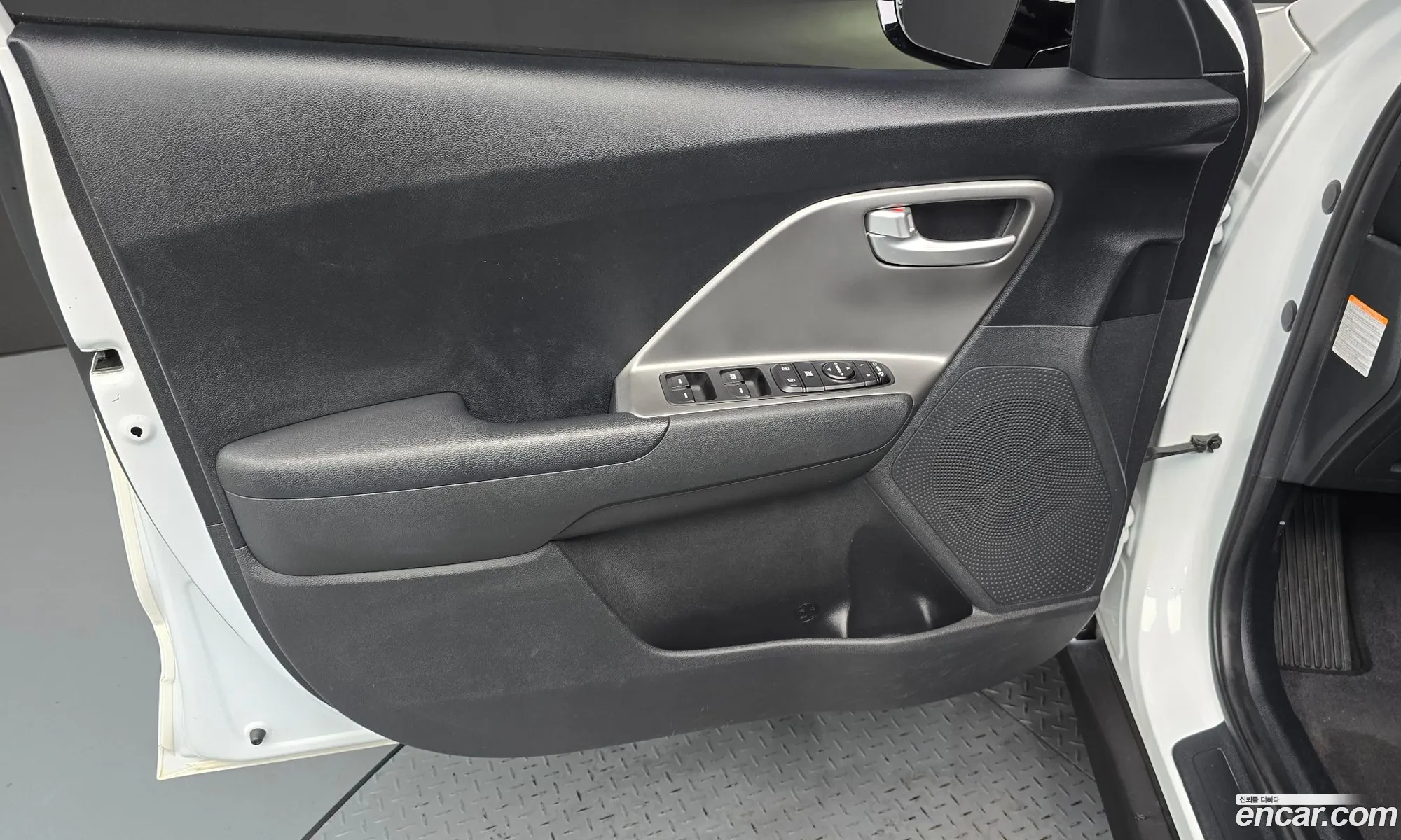 Kia Niro Plus 2022 — 4