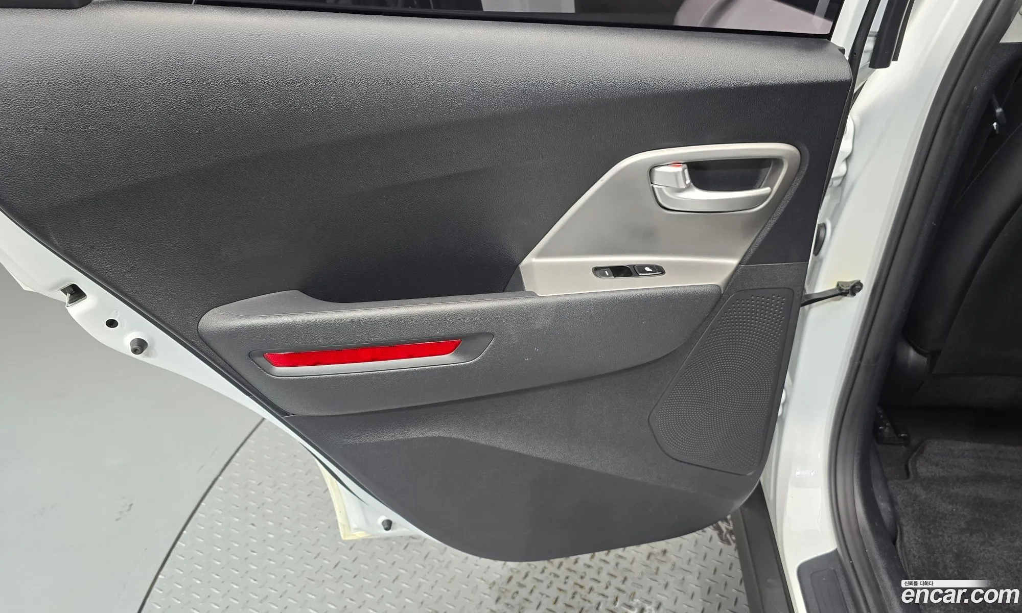 Kia Niro Plus 2022 — 30