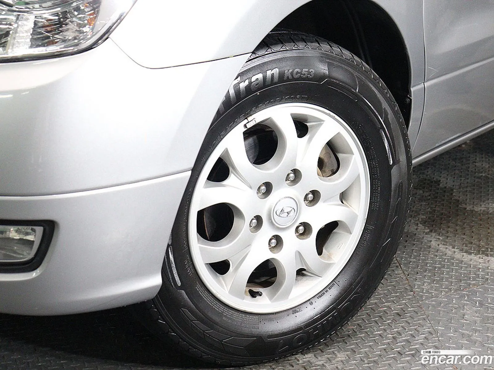 Hyundai Grand Starex 2012 — 16