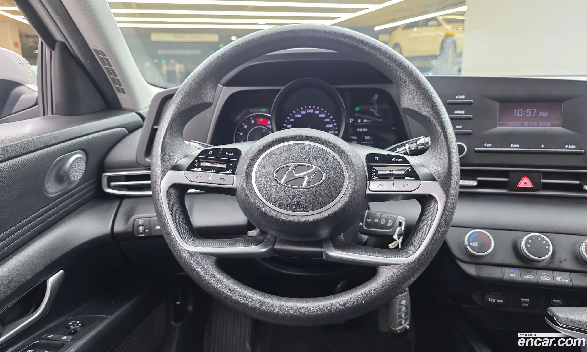 Hyundai Elantra 2020 — 14
