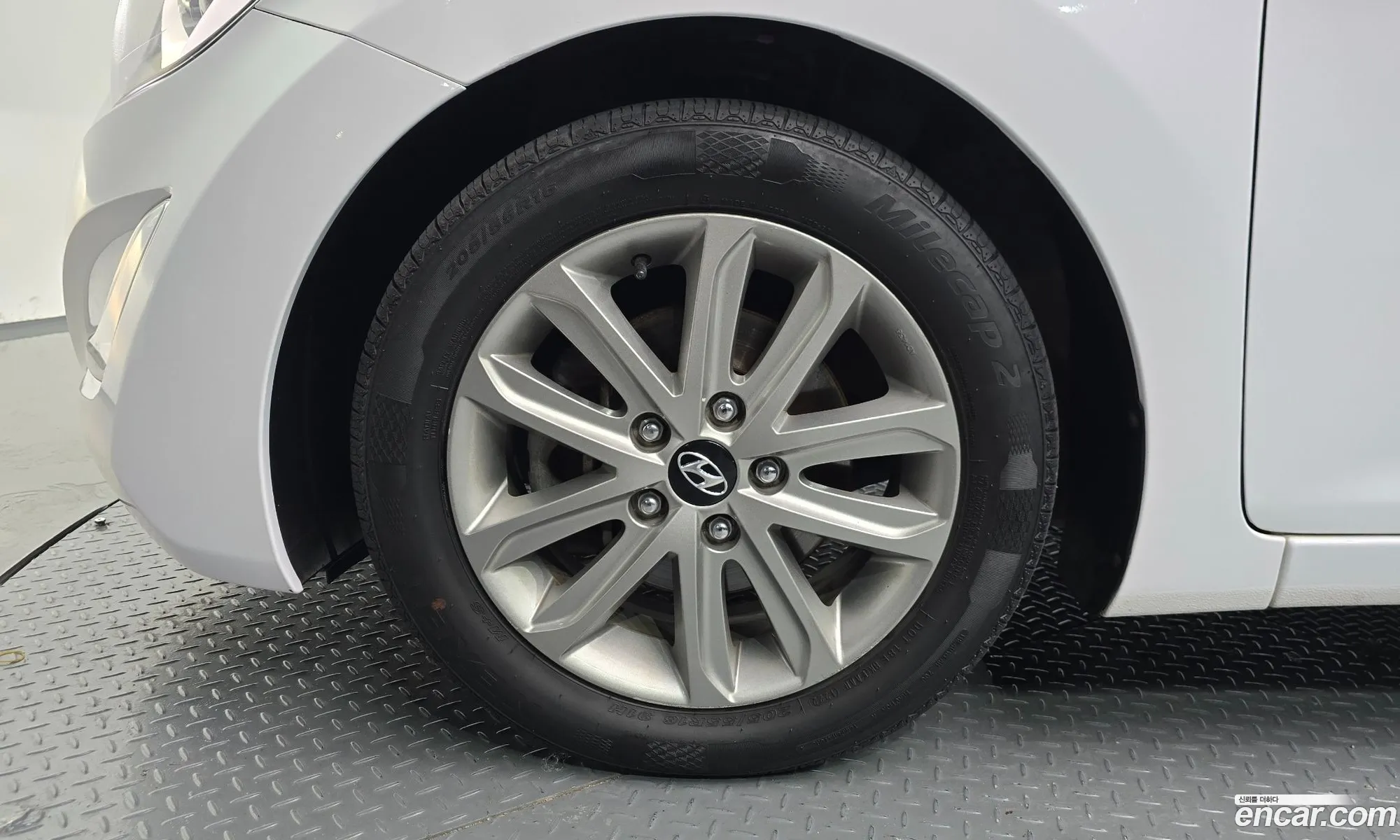 Hyundai Elantra 2014 — 8
