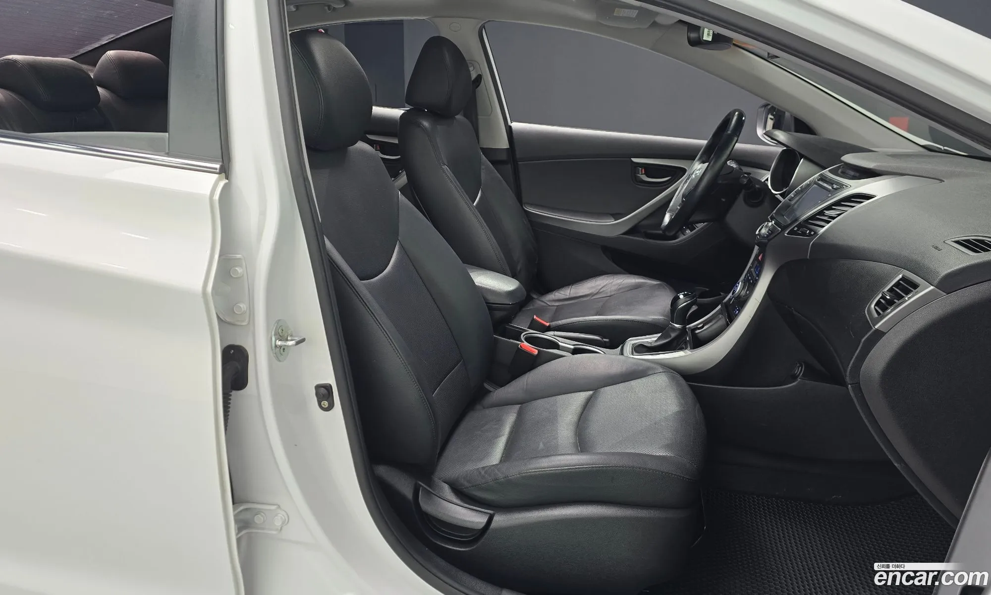 Hyundai Elantra 2014 — 25