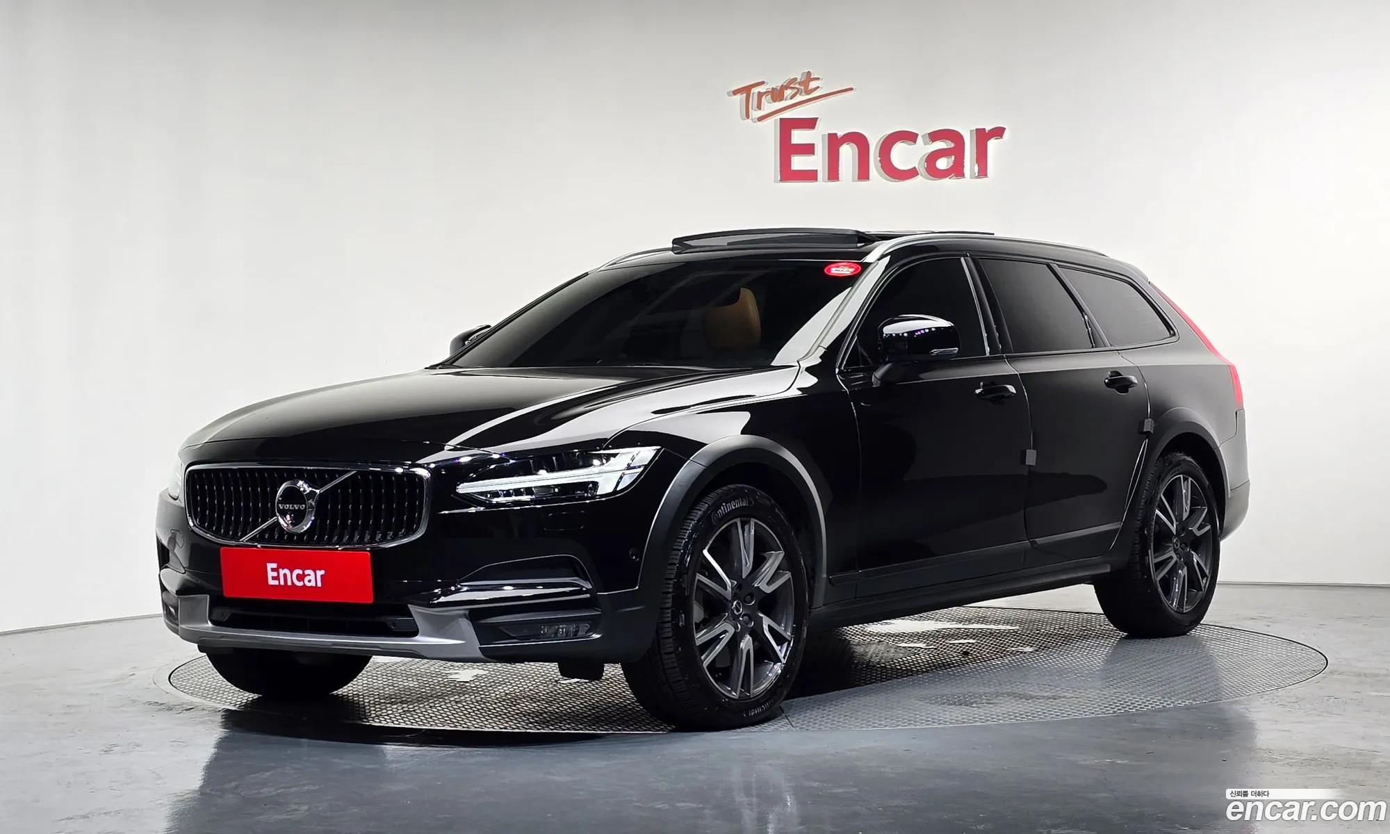 Volvo V90 Cross Country 2018 — 19