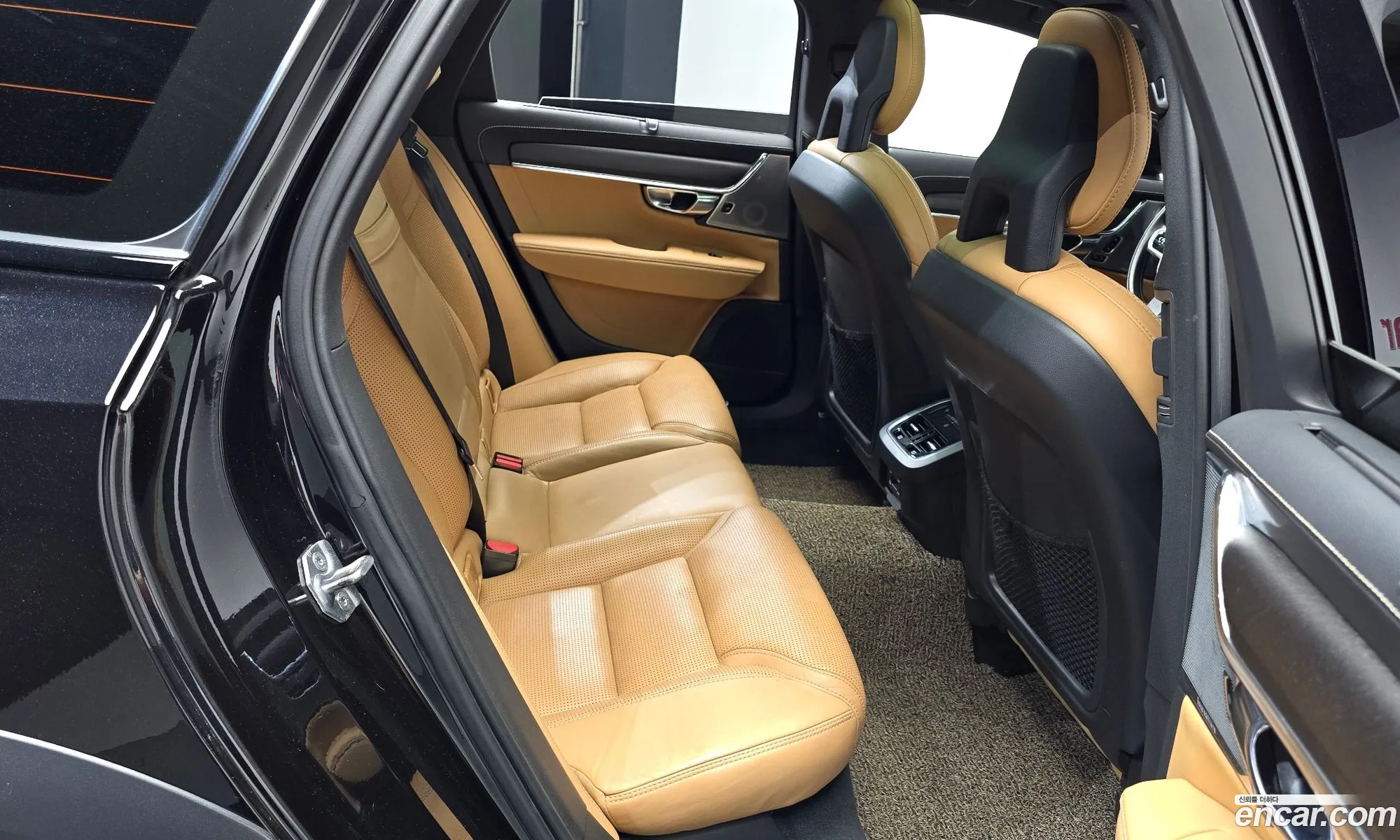 Volvo V90 Cross Country 2018 — 13