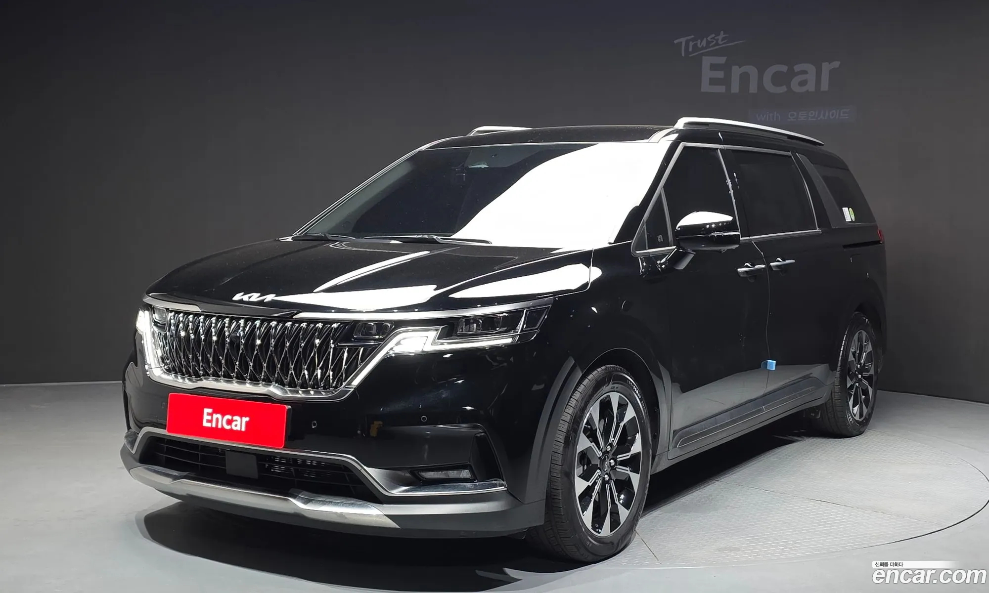 Kia Carnival 2022 KNANC813BPS207532 — 3
