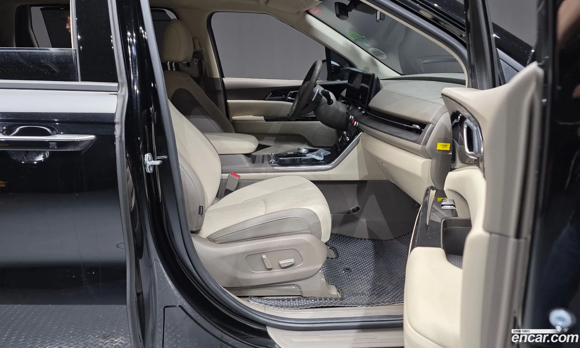 Kia Carnival 2022 KNANC813BPS207532 — 6