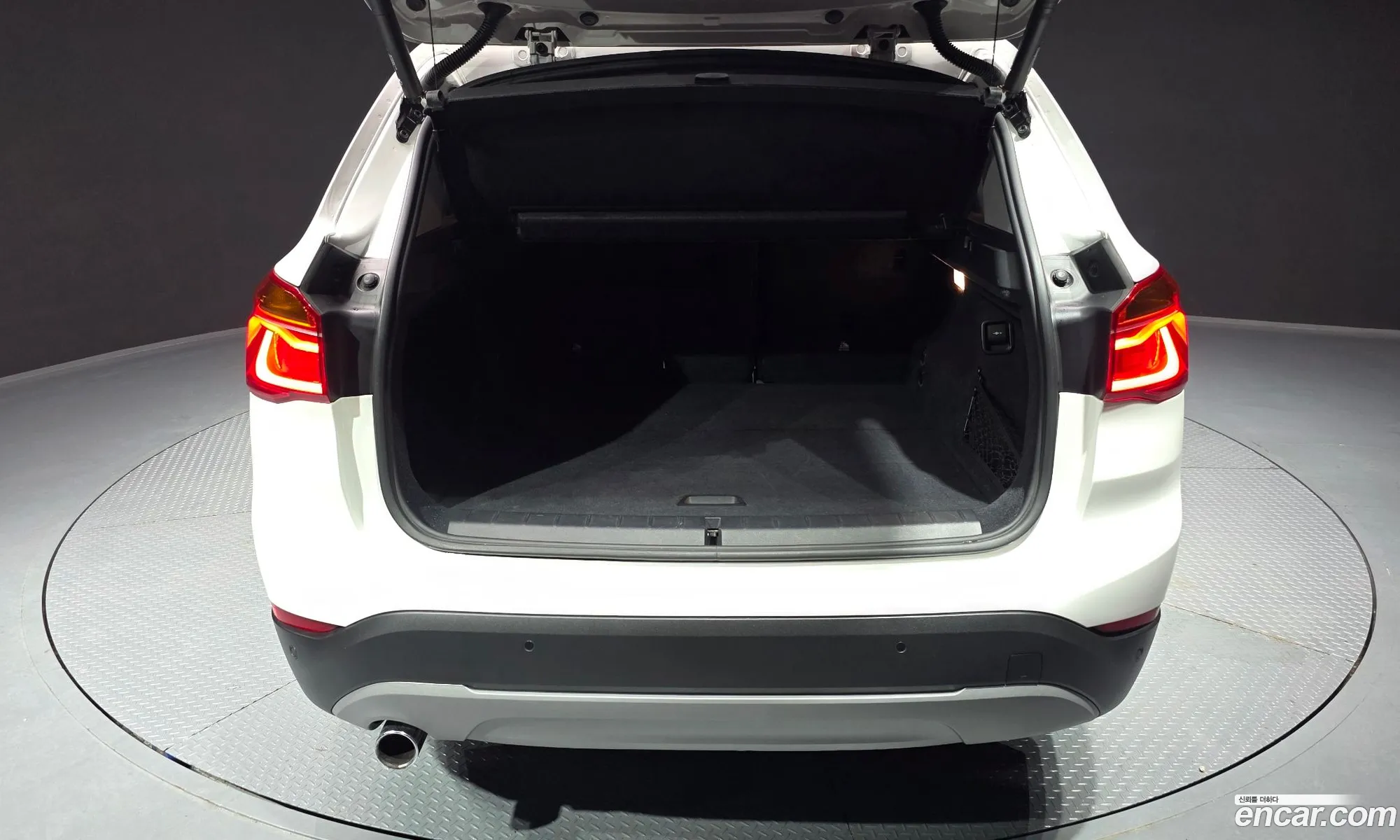 BMW X1 2016 WBAHT9100H5F19982 — 18