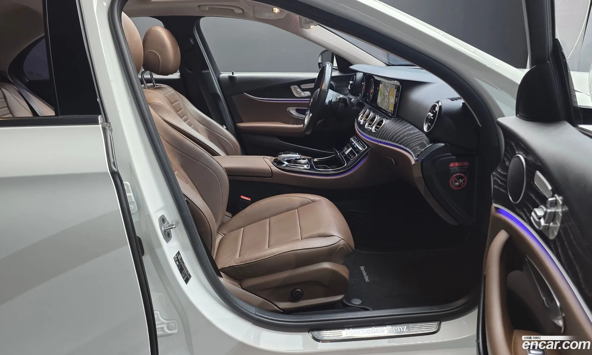 Mercedes-Benz E-Class W213 2019 WDDZF0EB0KA693560 — 22