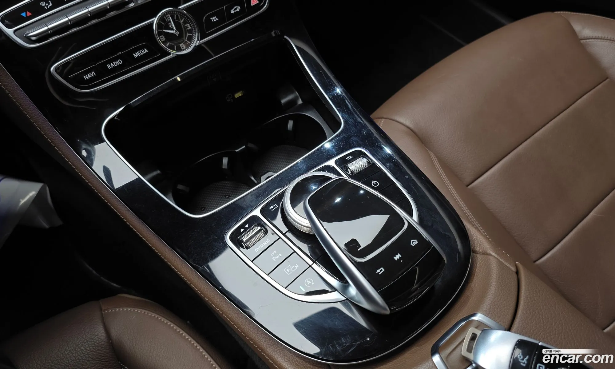 Mercedes-Benz E-Class W213 2019 WDDZF0EB0KA693560 — 4