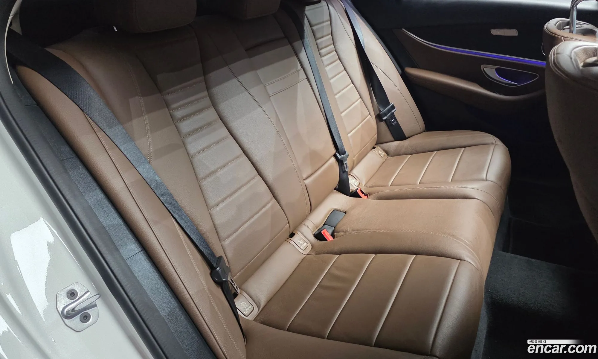 Mercedes-Benz E-Class W213 2019 WDDZF0EB0KA693560 — 26