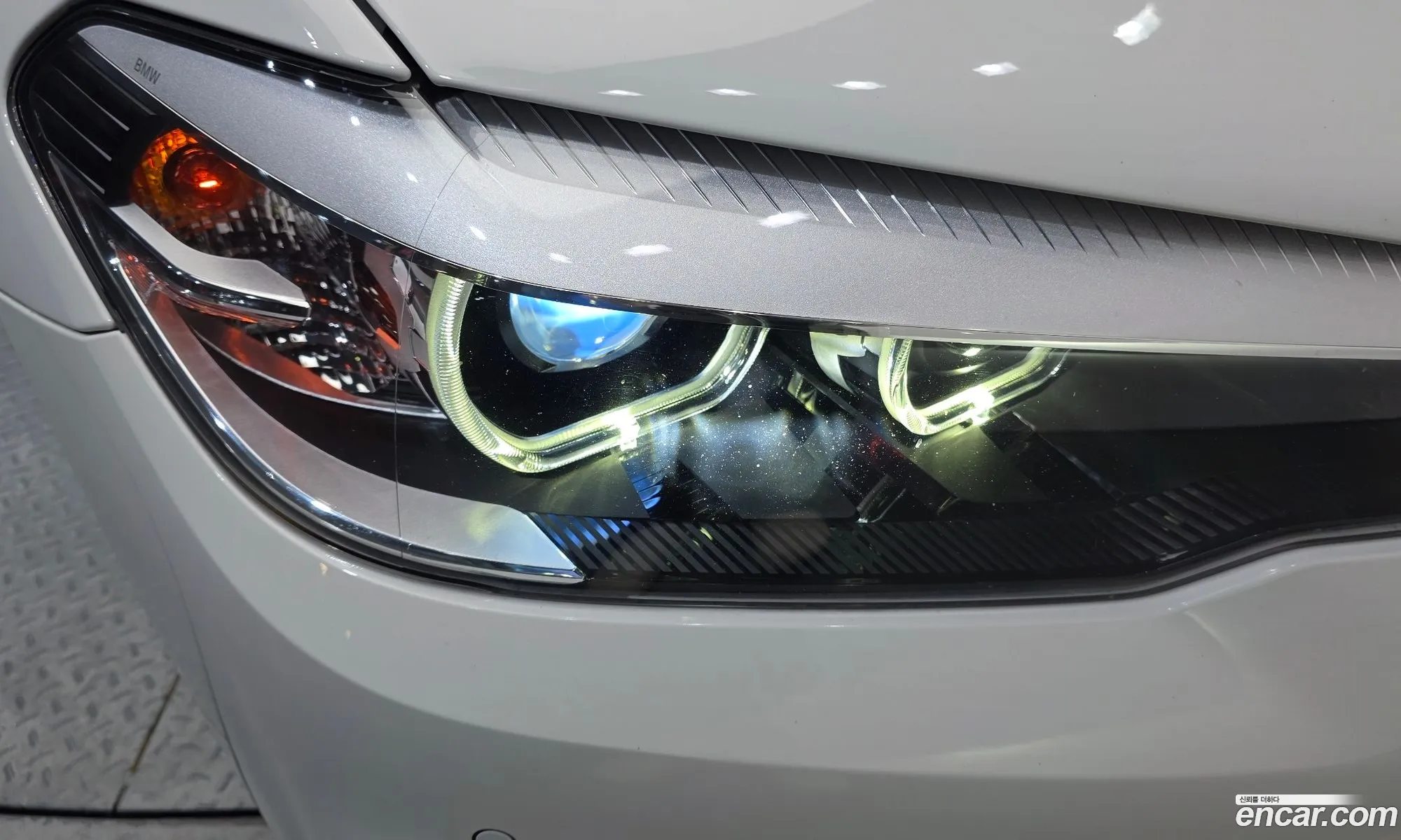 BMW 5 Series 2018 WBAJK7104JBH23636 — 23