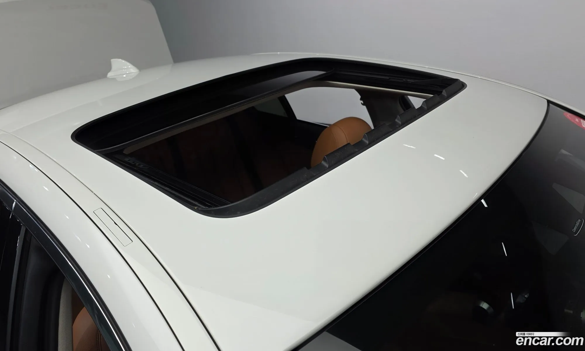 BMW 5 Series 2018 WBAJK7104JBH23636 — 30