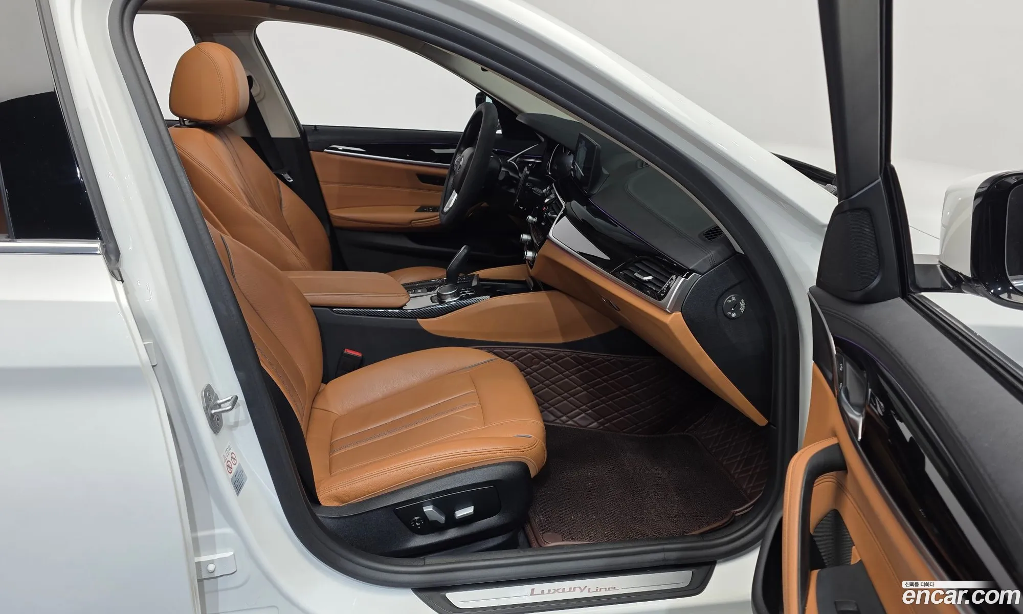 BMW 5 Series 2018 WBAJK7104JBH23636 — 8
