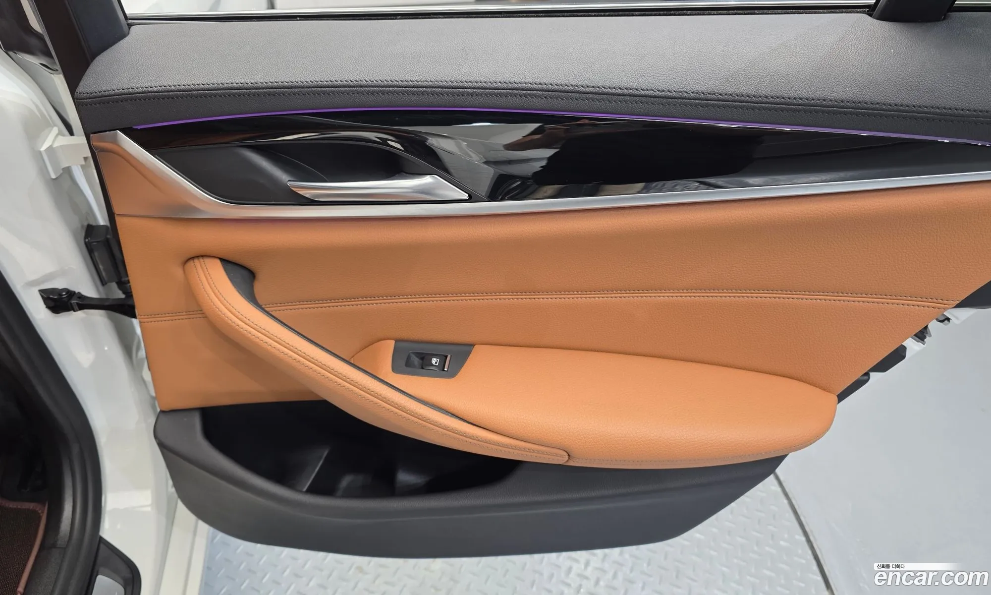 BMW 5 Series 2018 WBAJK7104JBH23636 — 2