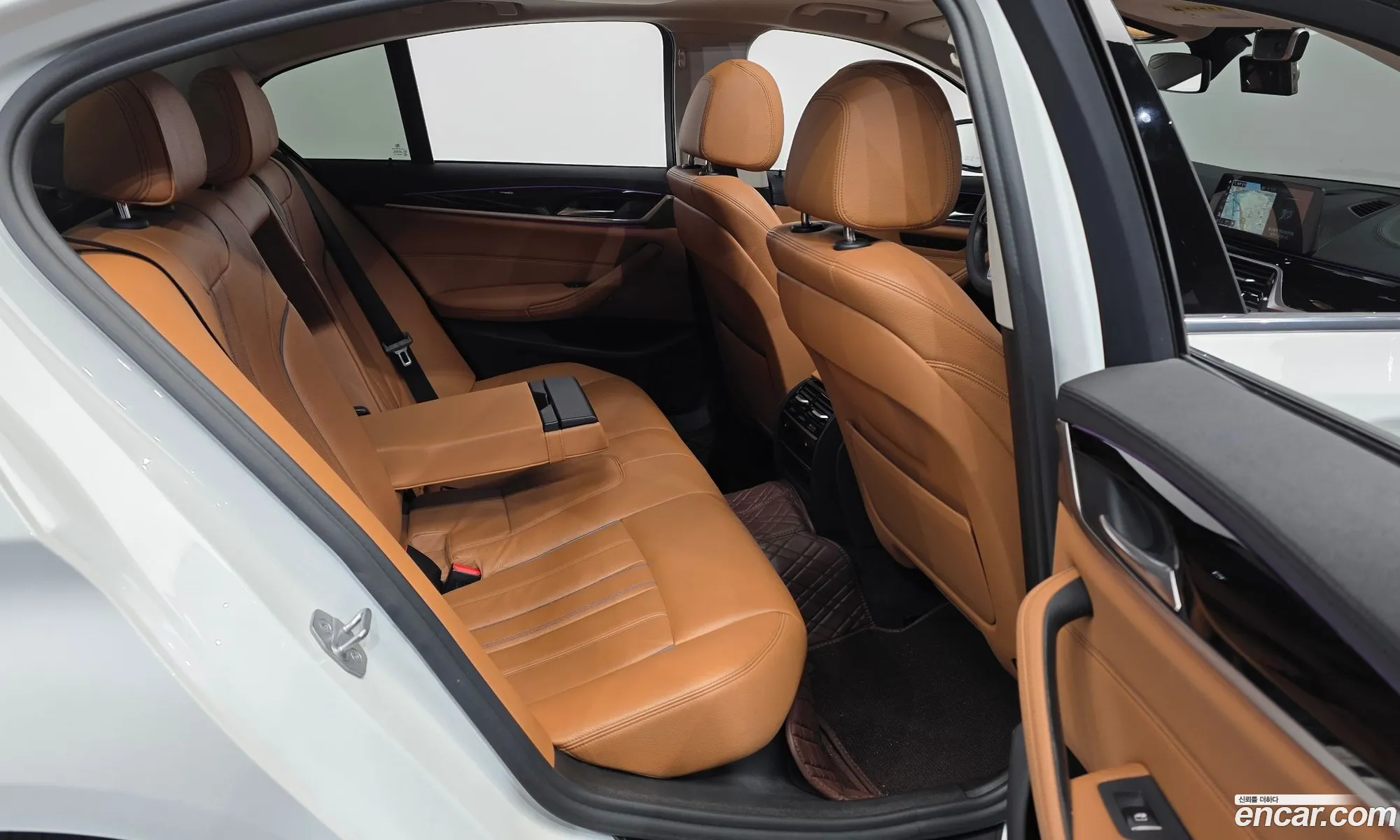 BMW 5 Series 2018 WBAJK7104JBH23636 — 14